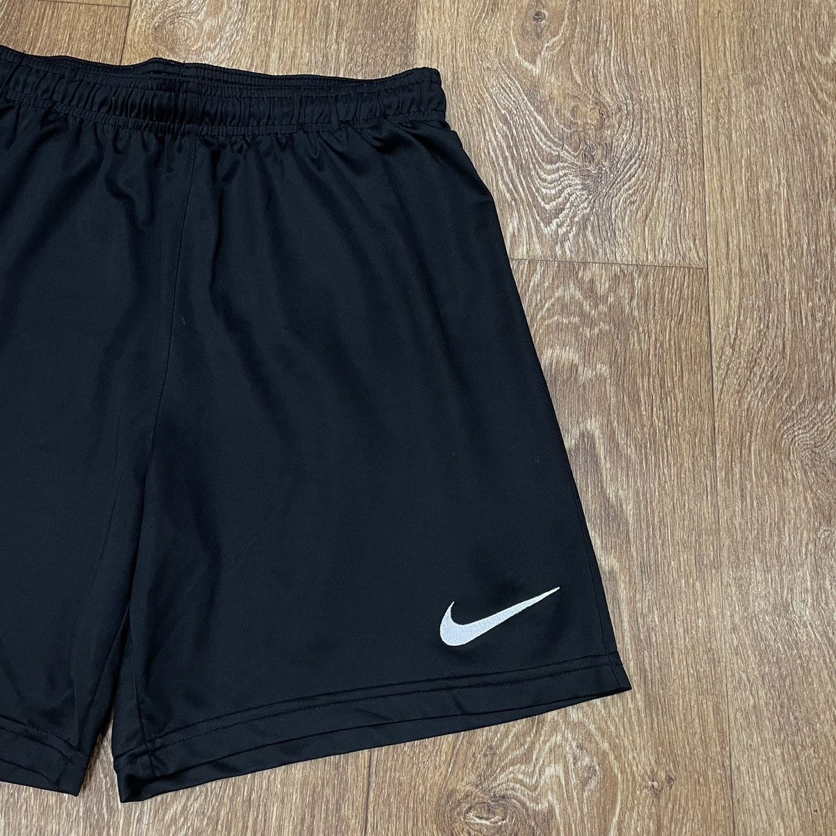 Vintage Vintage Nike 90s Black Nylon Shorts Baggy Swim Trunks Swag S Size US 30 / EU 46 - 3 Thumbnail