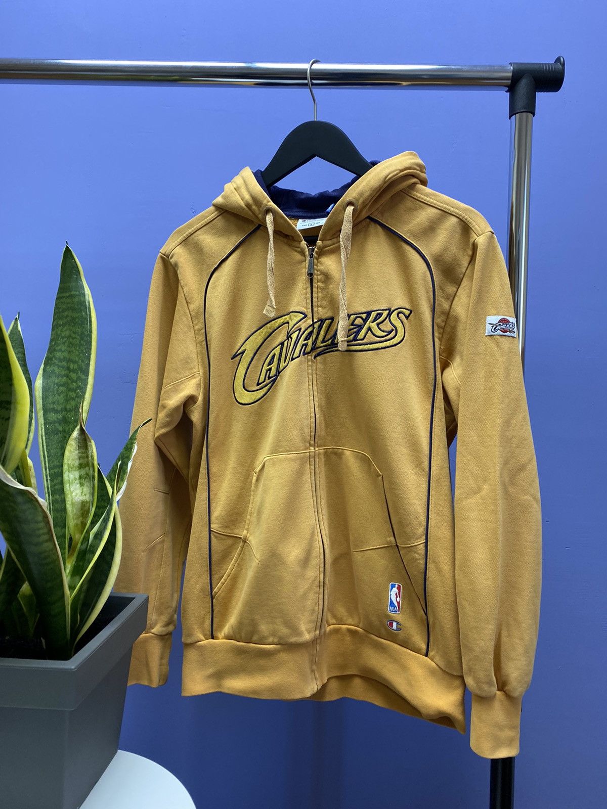 Champion × NBA × Vintage Champion Cleveland Cavaliers NBA Zip Hoodie Size L Size US L / EU 52-54 / 3 - 1 Thumbnail