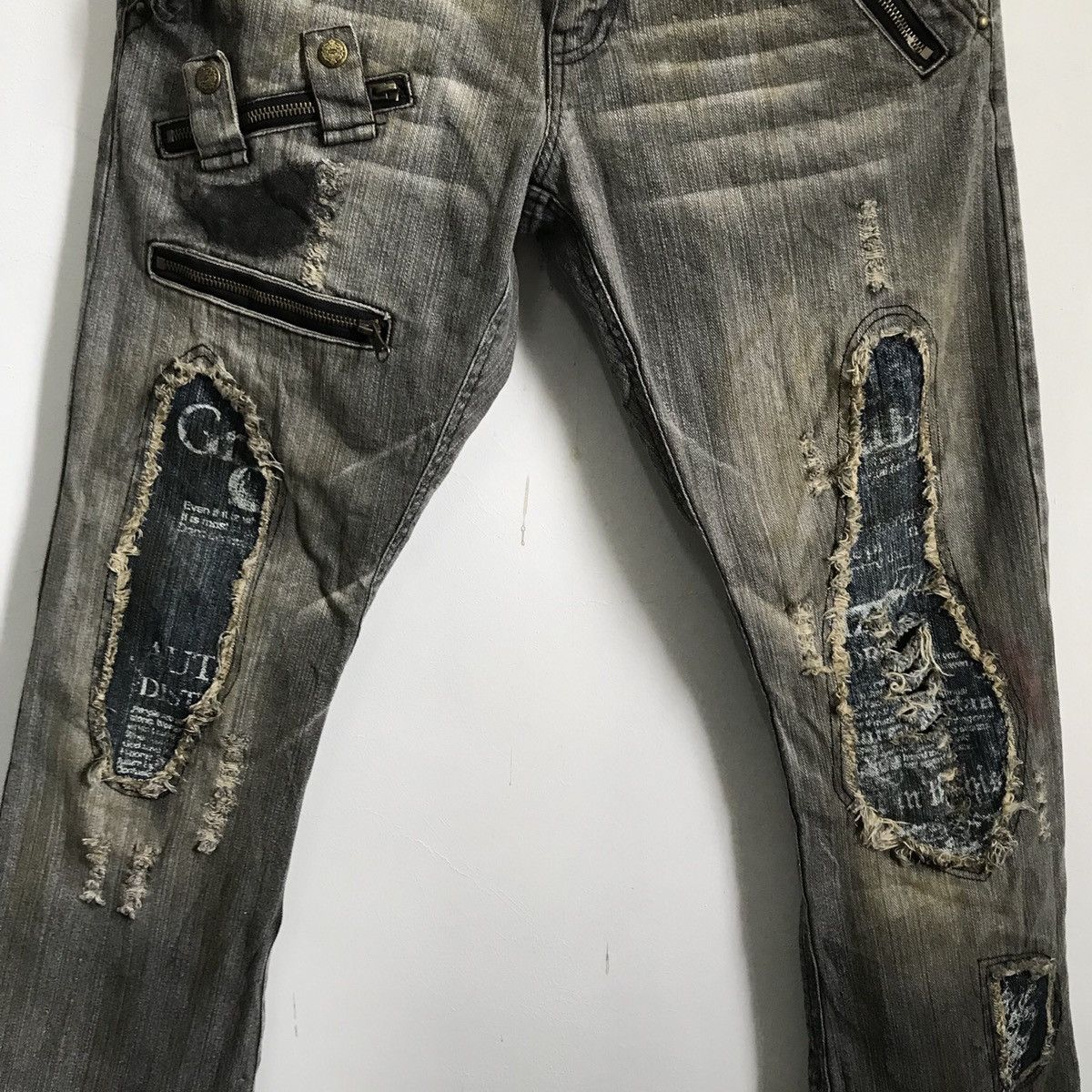 In The Attic In The Attic Flare Distressed Denim Jeans Size US 30 / EU 46 - 4 Thumbnail