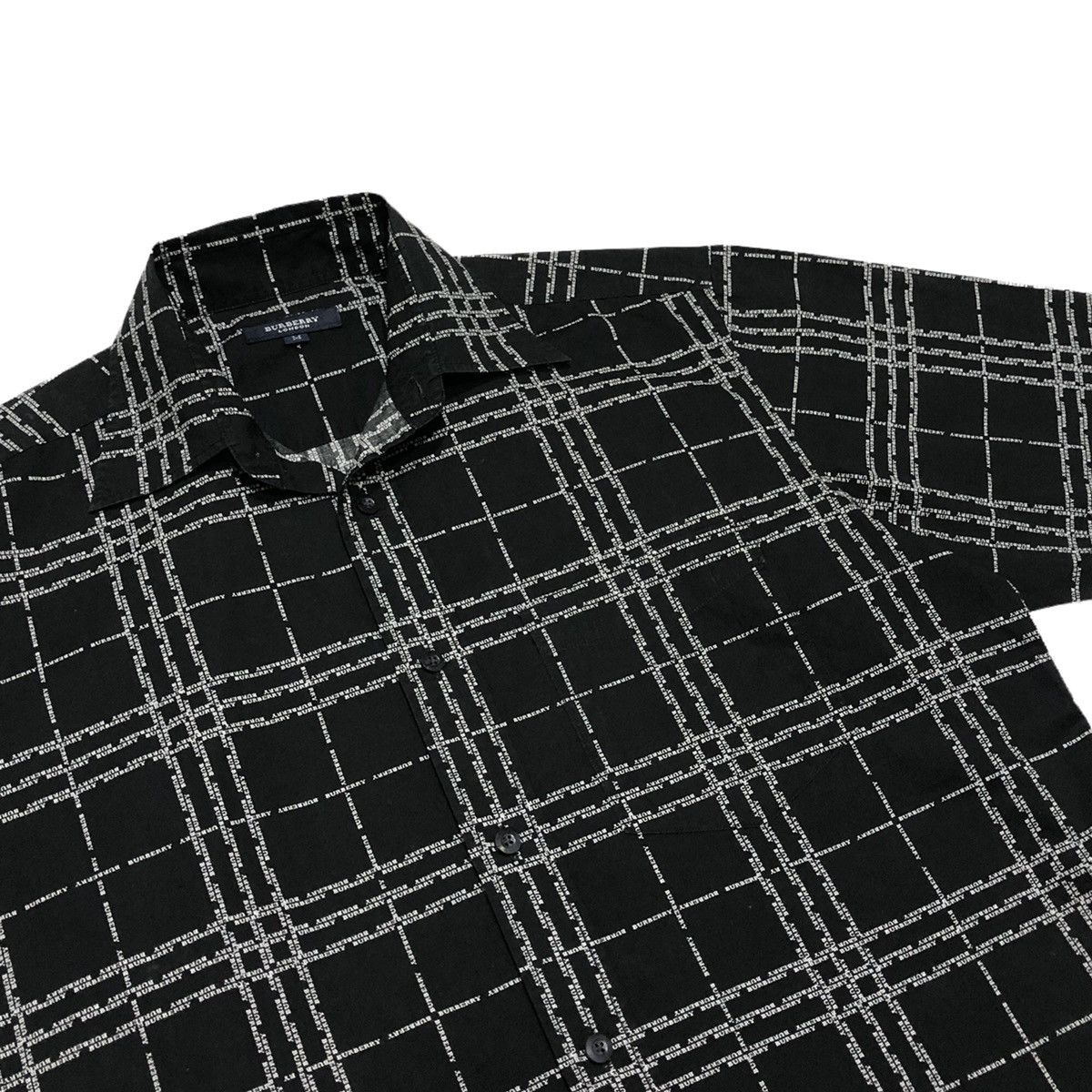Burberry Authentic Burberry London Spell Out Over Print T-shirt Size US M / EU 48-50 / 2 - 8 Thumbnail