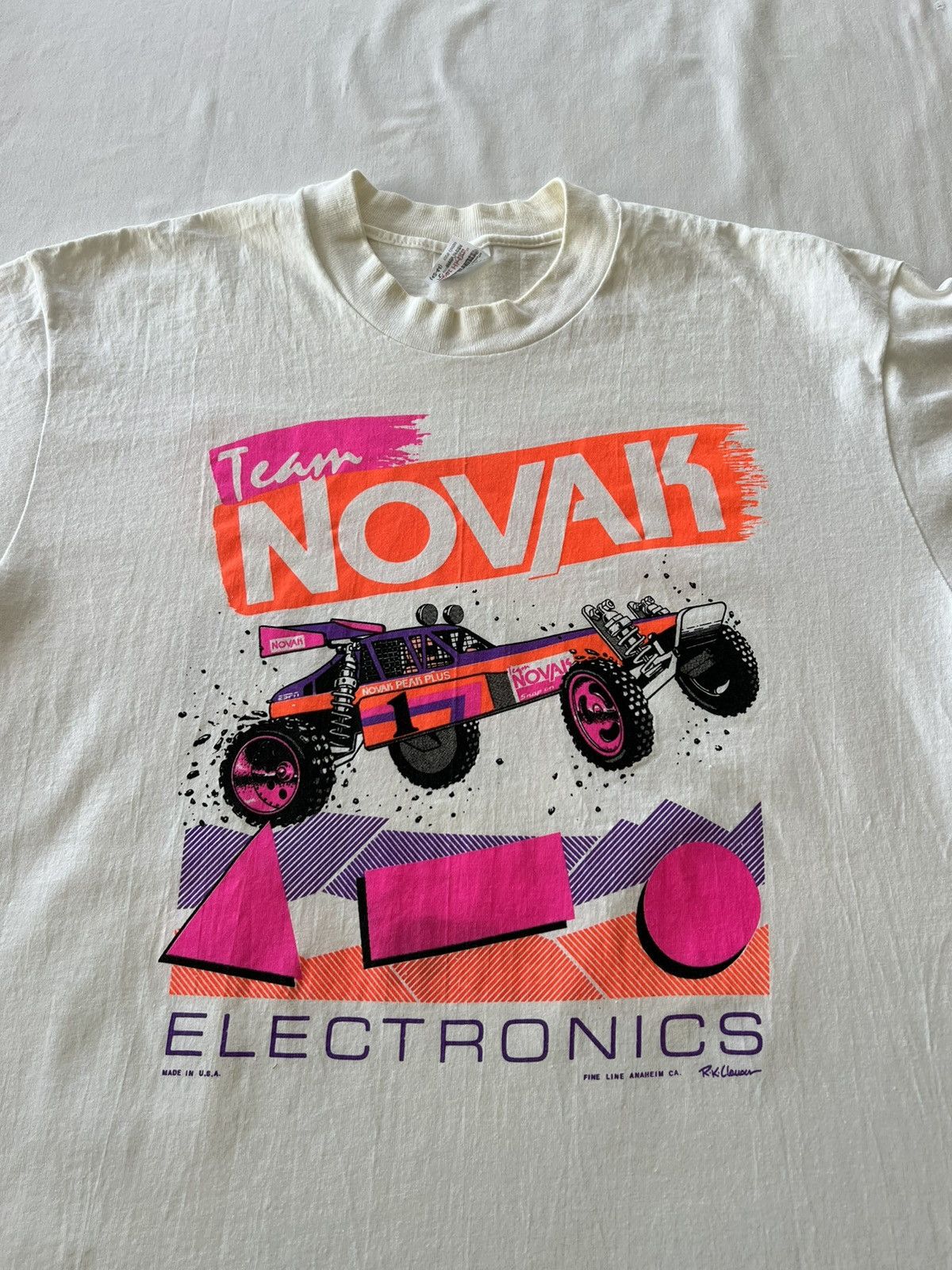 Band Tees Vintage 90s Team Novak Electronics Racing White Tee Size US L / EU 52-54 / 3 - 5 Thumbnail