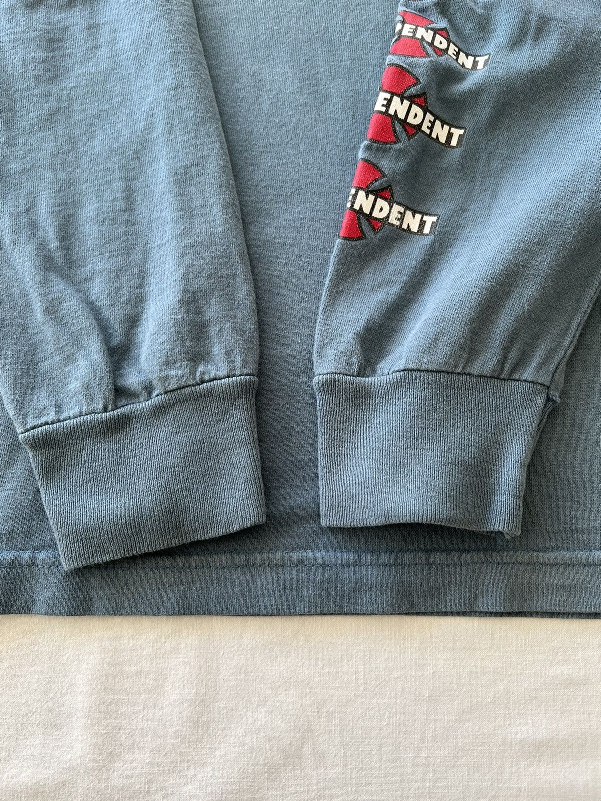 Independent Truck Co. × Vintage Vintage 90s Independent Santa Cruz Skateboards Long Sleeve Size US M / EU 48-50 / 2 - 9 Thumbnail