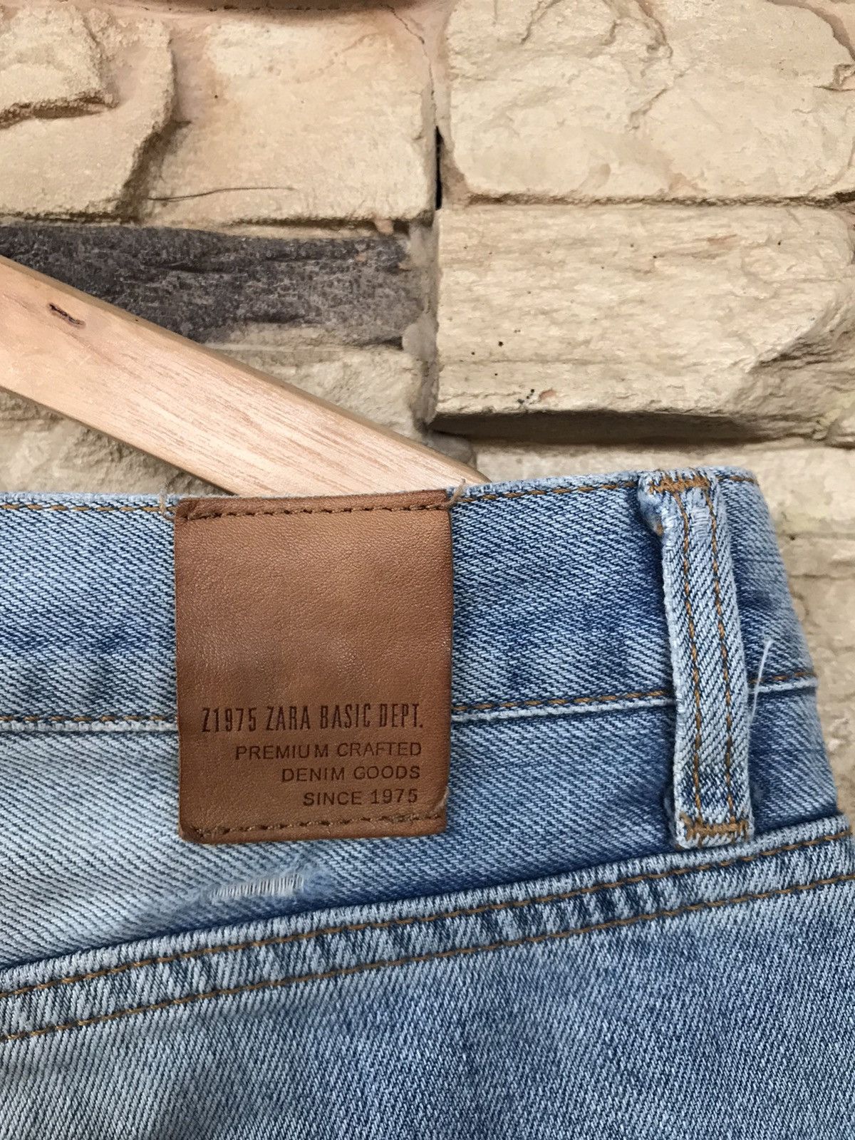 Vintage Vintage Zara Distressed Jeans Size US 33 - 10 Thumbnail
