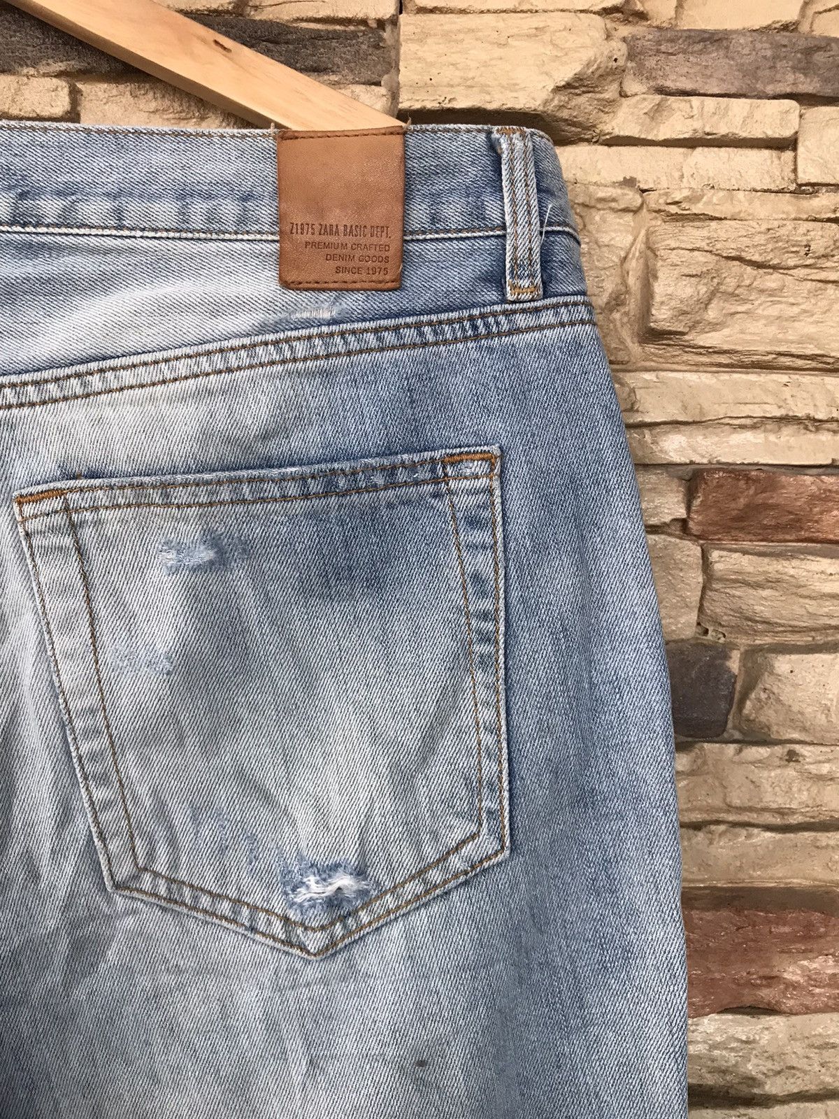 Vintage Vintage Zara Distressed Jeans Size US 33 - 12 Thumbnail