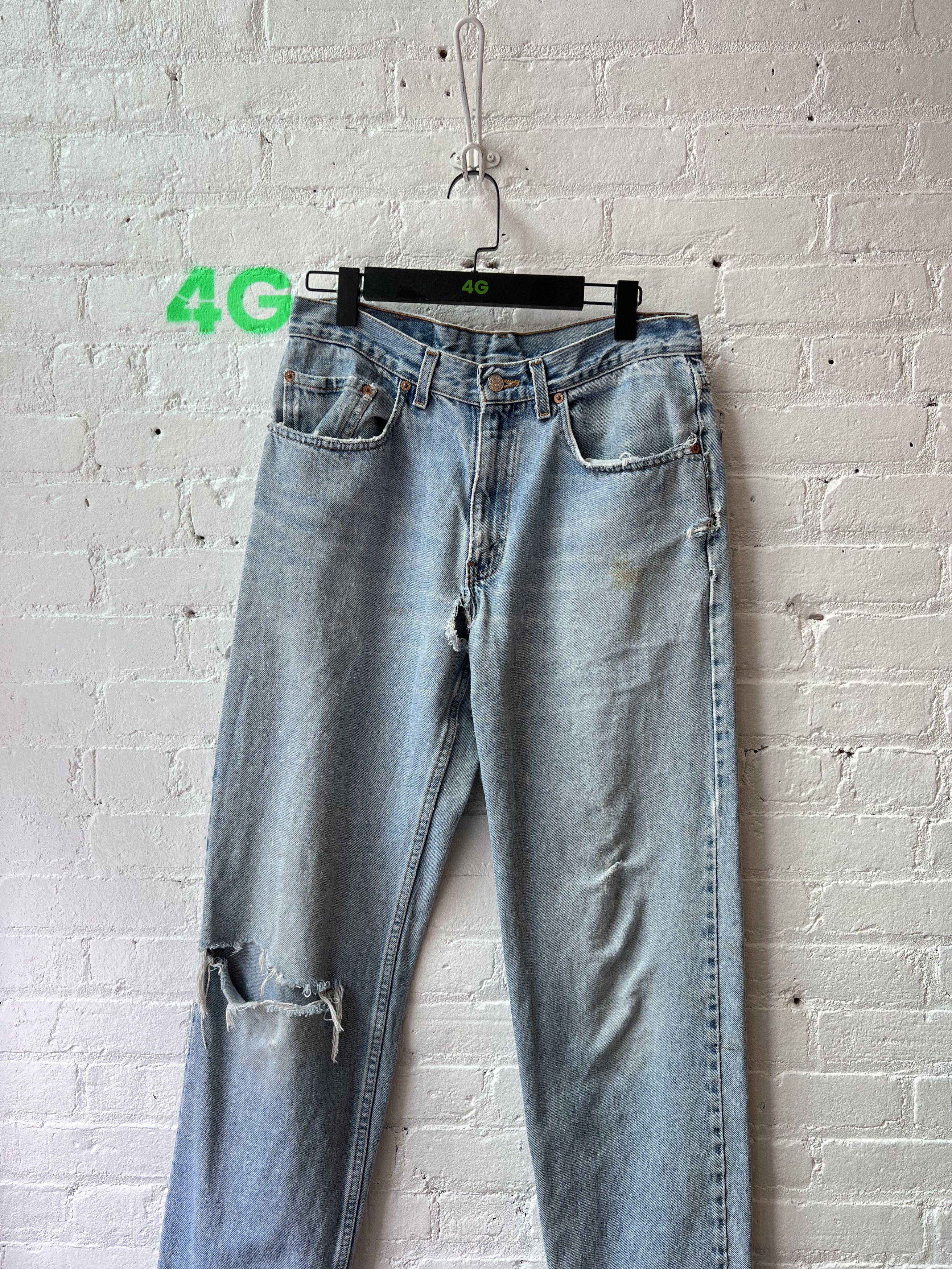 Vintage Vintage Levi's THRASHED 4Gseller Size US 33 - 2 Thumbnail