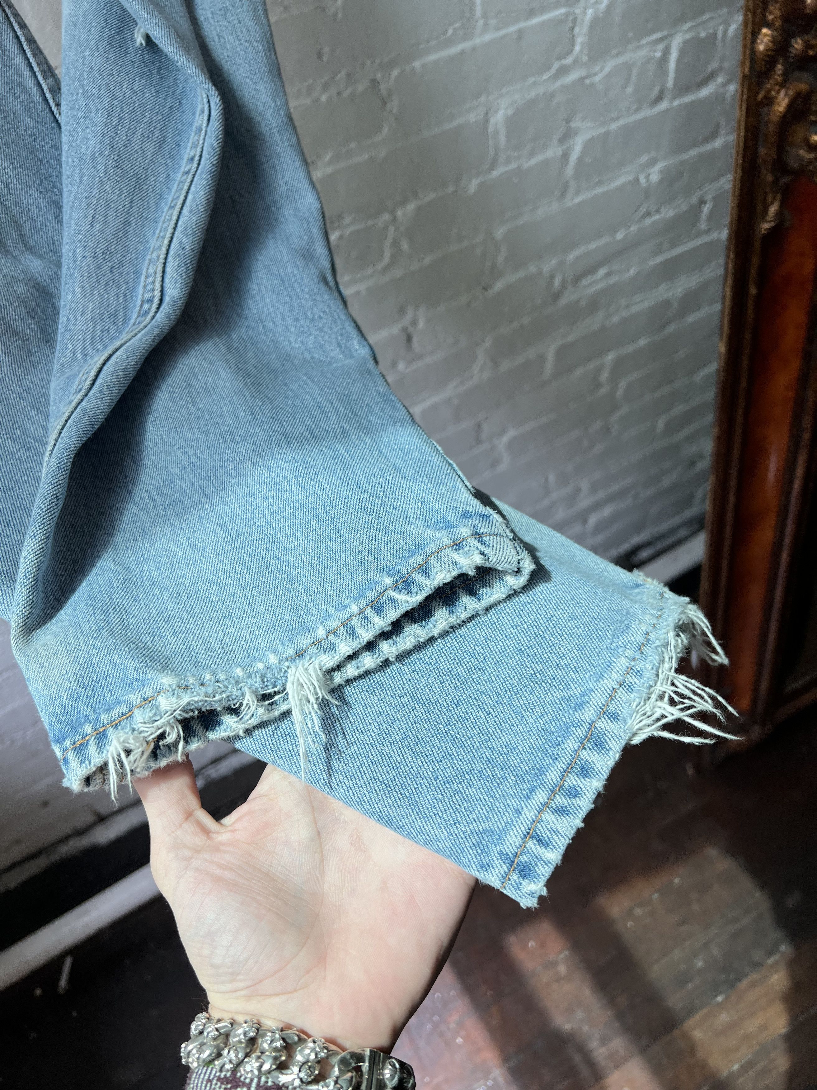 Vintage Vintage Levi's THRASHED 4Gseller Size US 33 - 9 Thumbnail