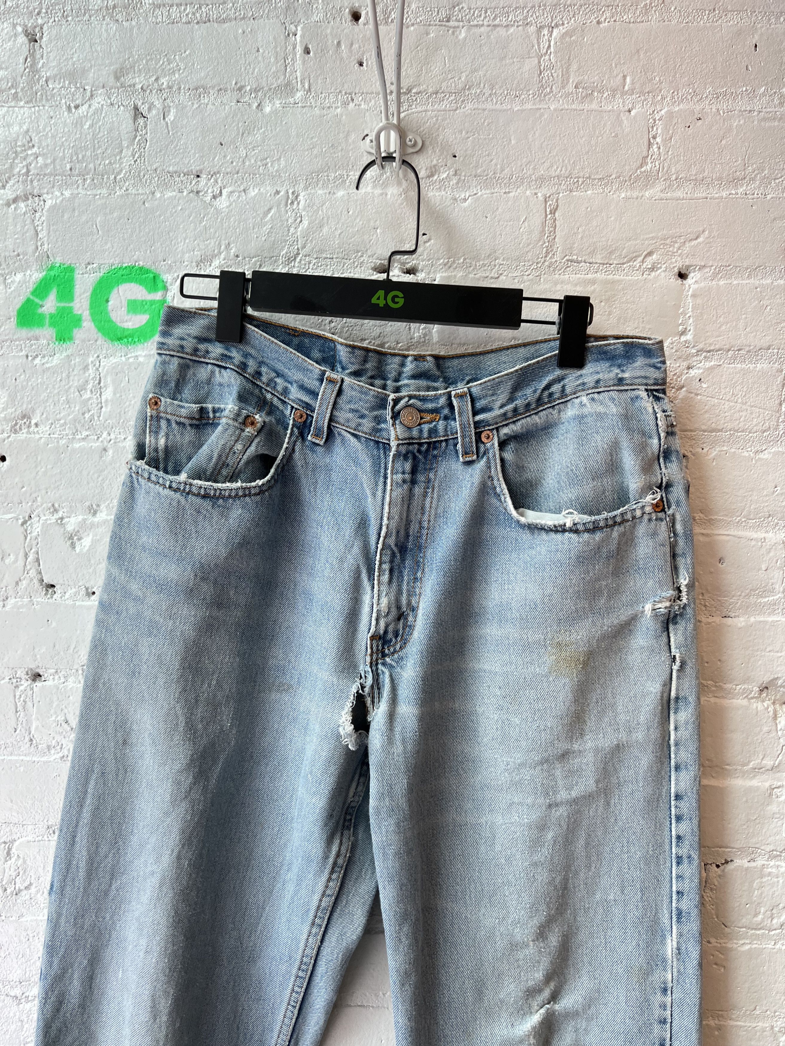 Vintage Vintage Levi's THRASHED 4Gseller Size US 33 - 4 Thumbnail