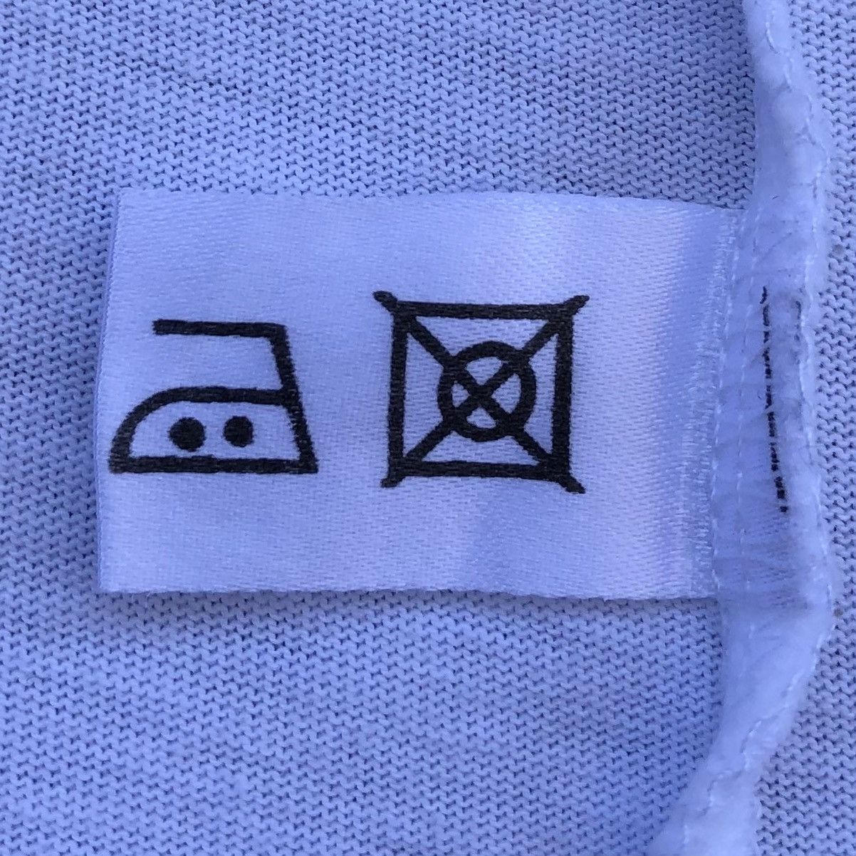 Burberry Collection Burberrys VTG 90s Embroidery T shirt Size US M / EU 48-50 / 2 - 14 Thumbnail