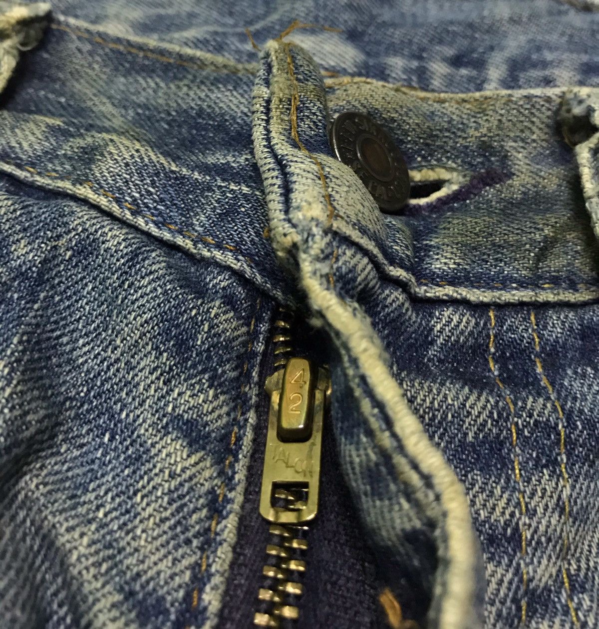 Levi's Vintage Levi's button no.8 bootcut cropped denim jeans 29x25 Size US 29 - 2 Thumbnail