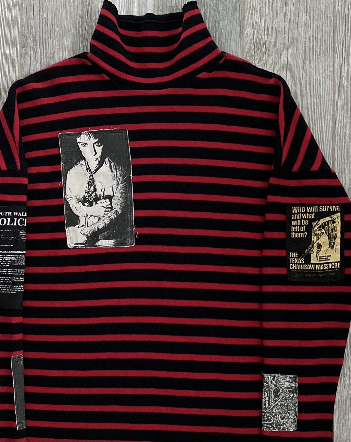 Raf Simons AW2001-2002 Raf Simons Riot Riot Riot Red Patch Turtleneck Size US XL / EU 56 / 4 - 4 Thumbnail