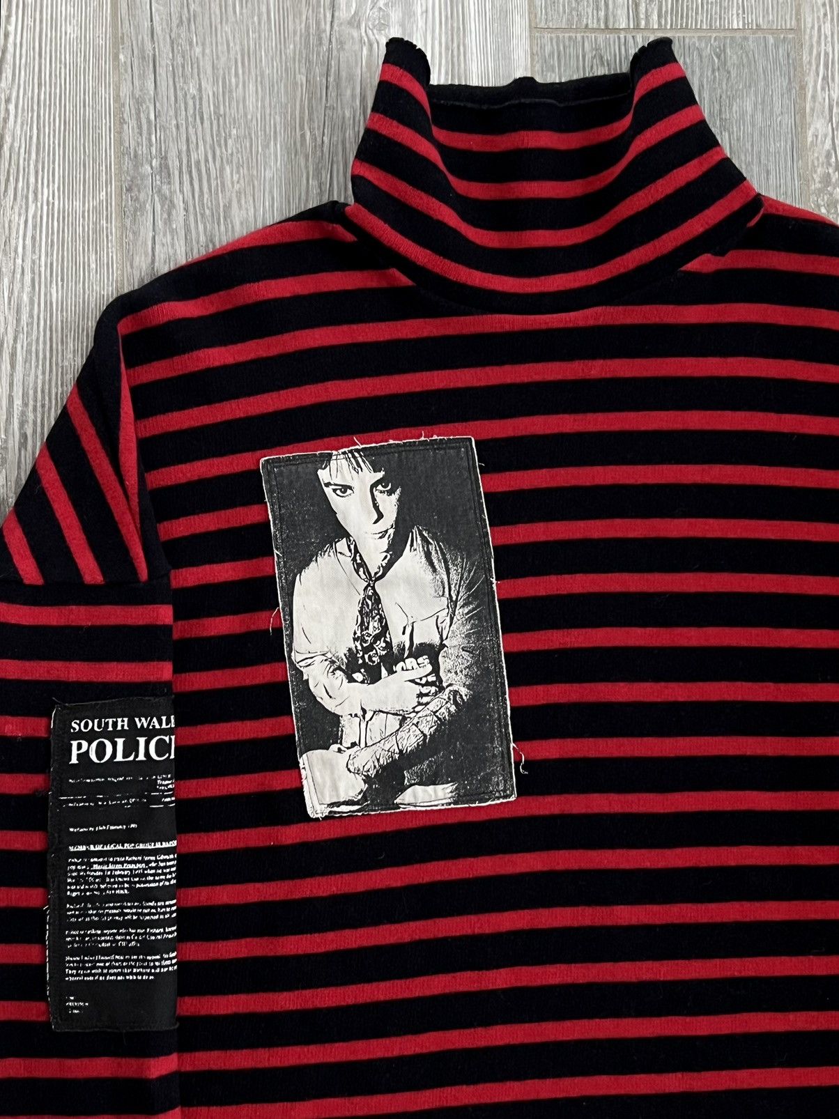 Raf Simons AW2001-2002 Raf Simons Riot Riot Riot Red Patch Turtleneck Size US XL / EU 56 / 4 - 6 Thumbnail
