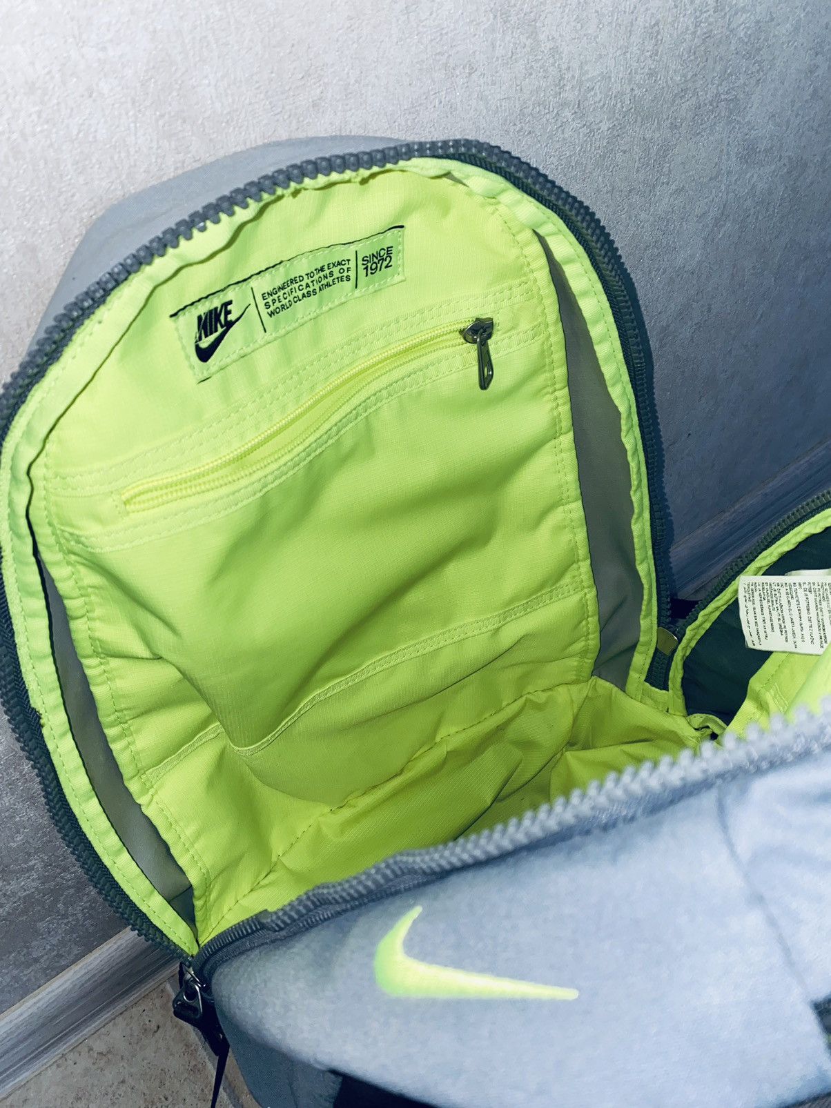 Nike × Supreme × atmos NikeLab Air Max95 Neon Backpack Tn 2015 Size ONE SIZE - 9 Thumbnail