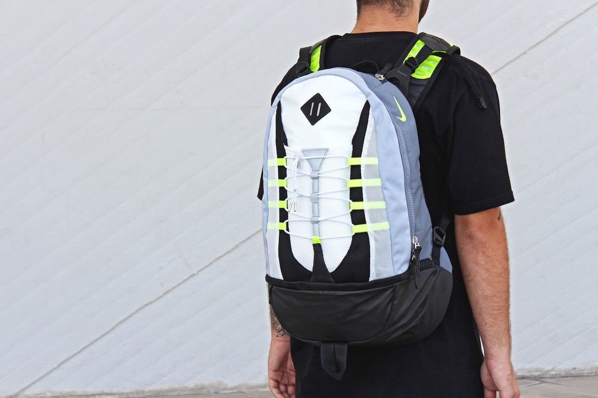 Nike × Supreme × atmos NikeLab Air Max95 Neon Backpack Tn 2015 Size ONE SIZE - 3 Thumbnail