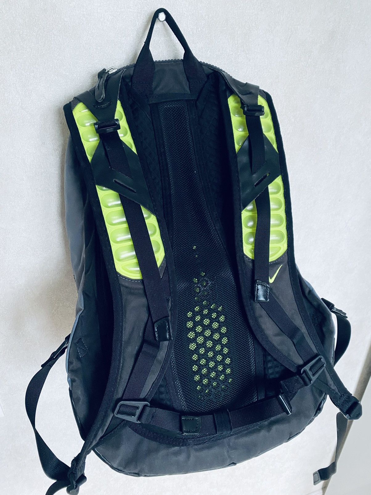 Nike × Supreme × atmos NikeLab Air Max95 Neon Backpack Tn 2015 Size ONE SIZE - 5 Thumbnail