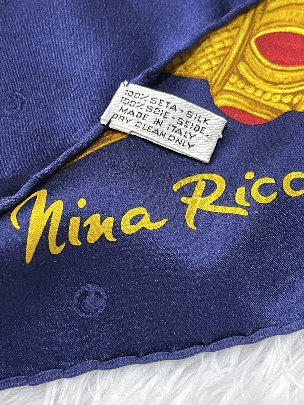 Nina Ricci Vintage Luxury Nina Ricci Silk Scarves Italy Size ONE SIZE - 13 Thumbnail
