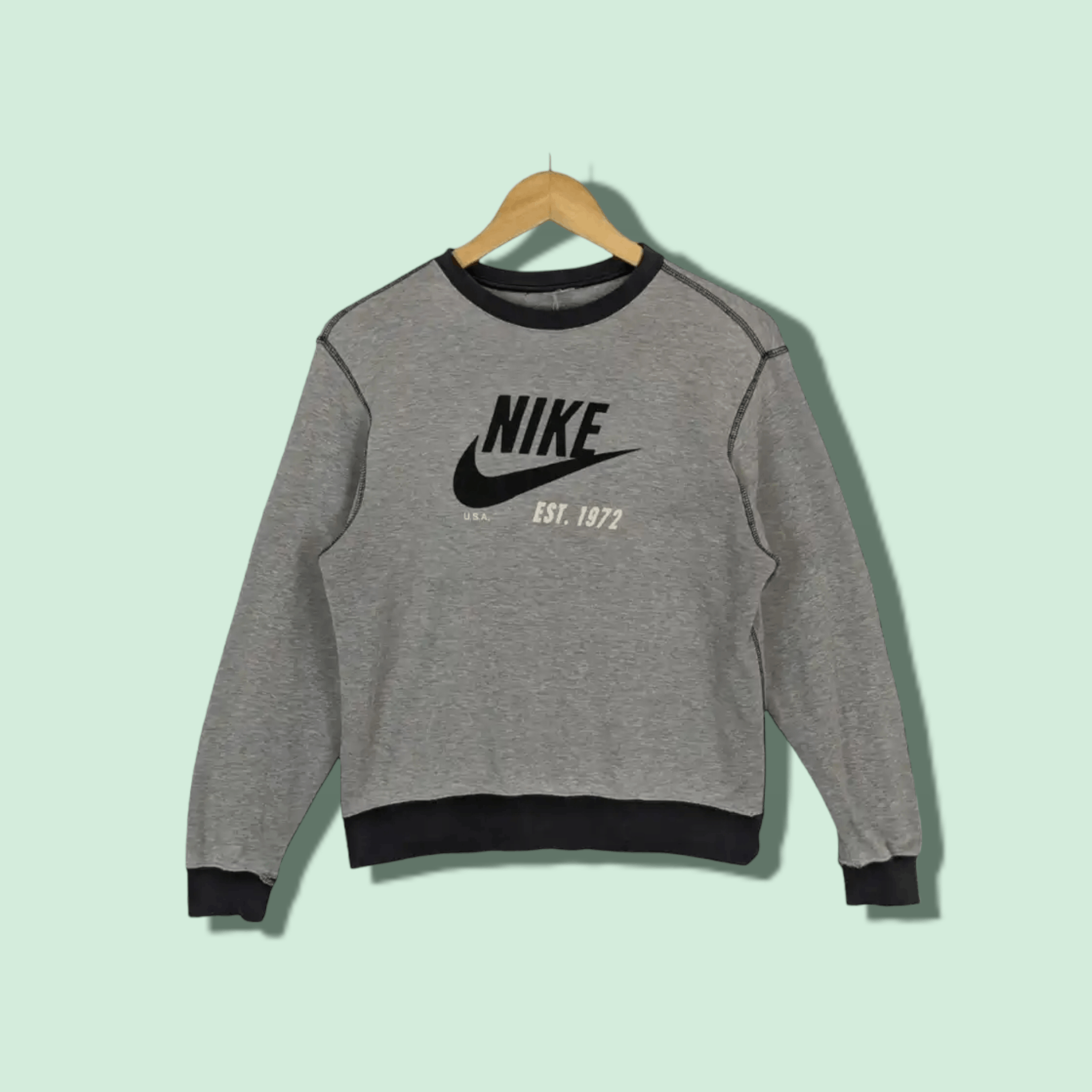 Nike 90's NIKE Big Swoosh Logo Spell Out Jumper Sweatshirt Size M / US 6-8 / IT 42-44 - 1 Thumbnail