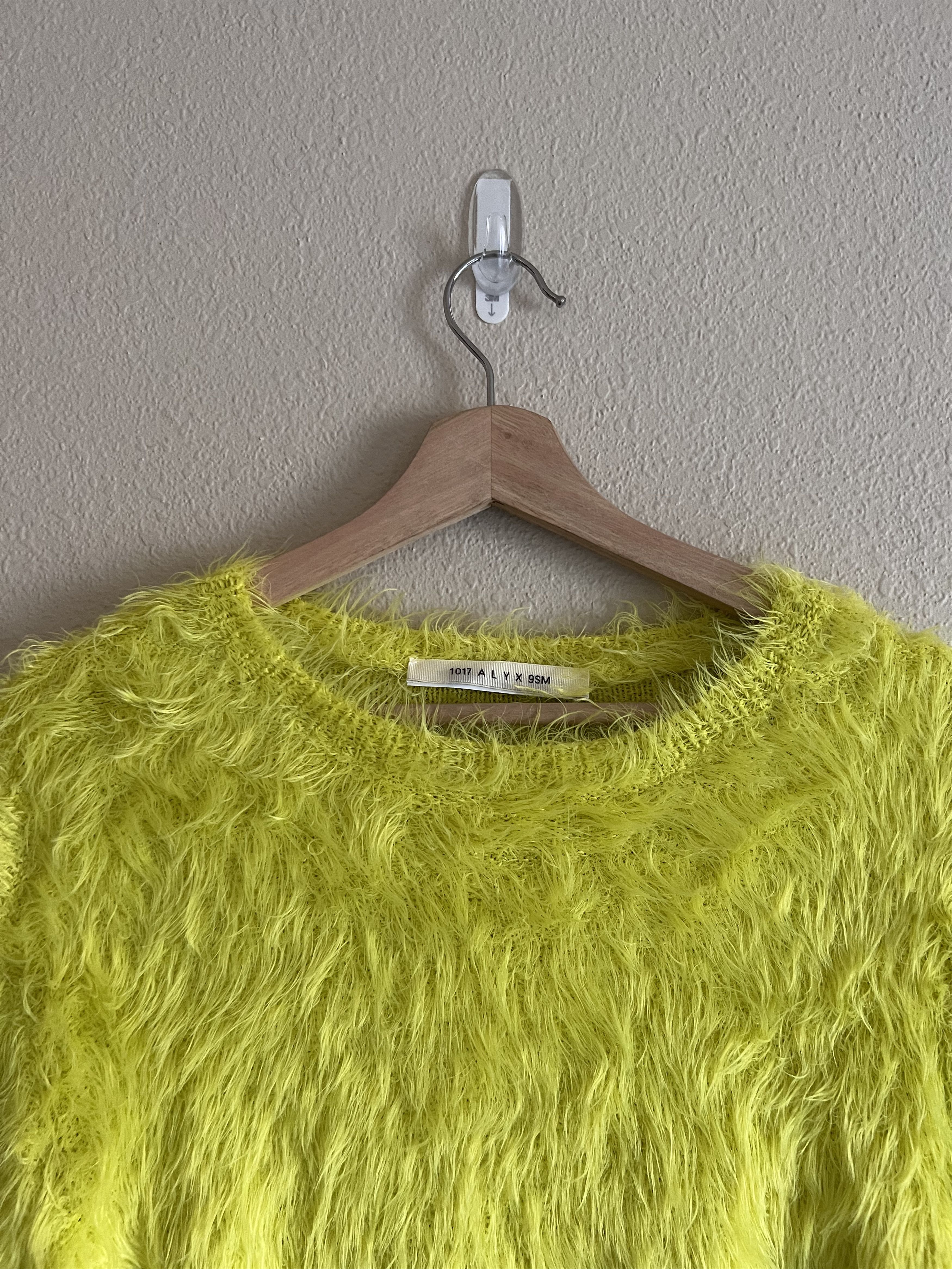 1017 ALYX 9SM 1017 Alyx 9SM Feather Crewneck Sweater in Yellow Size US L / EU 52-54 / 3 - 2 Thumbnail