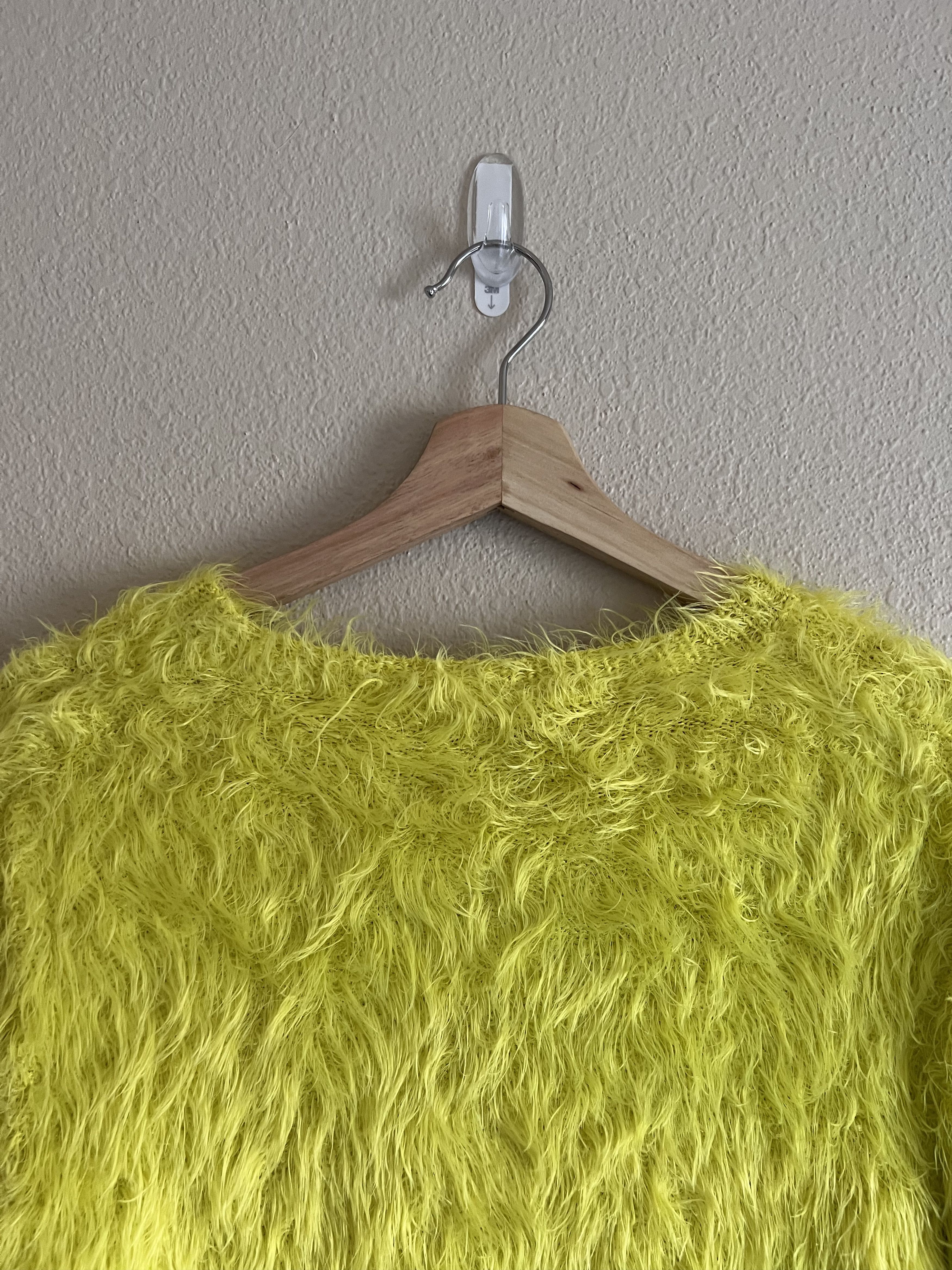 1017 ALYX 9SM 1017 Alyx 9SM Feather Crewneck Sweater in Yellow Size US L / EU 52-54 / 3 - 7 Thumbnail