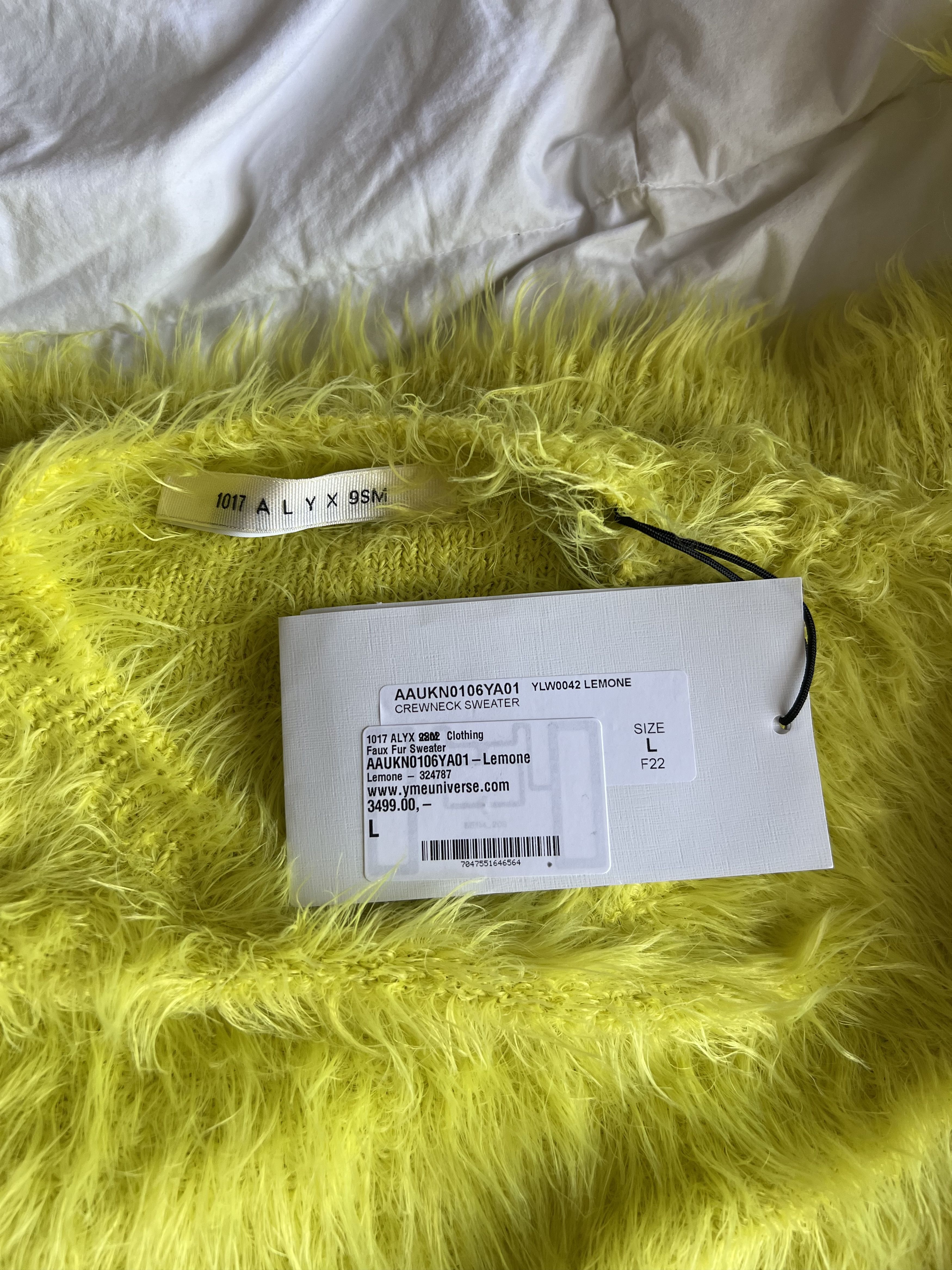 1017 ALYX 9SM 1017 Alyx 9SM Feather Crewneck Sweater in Yellow Size US L / EU 52-54 / 3 - 9 Thumbnail