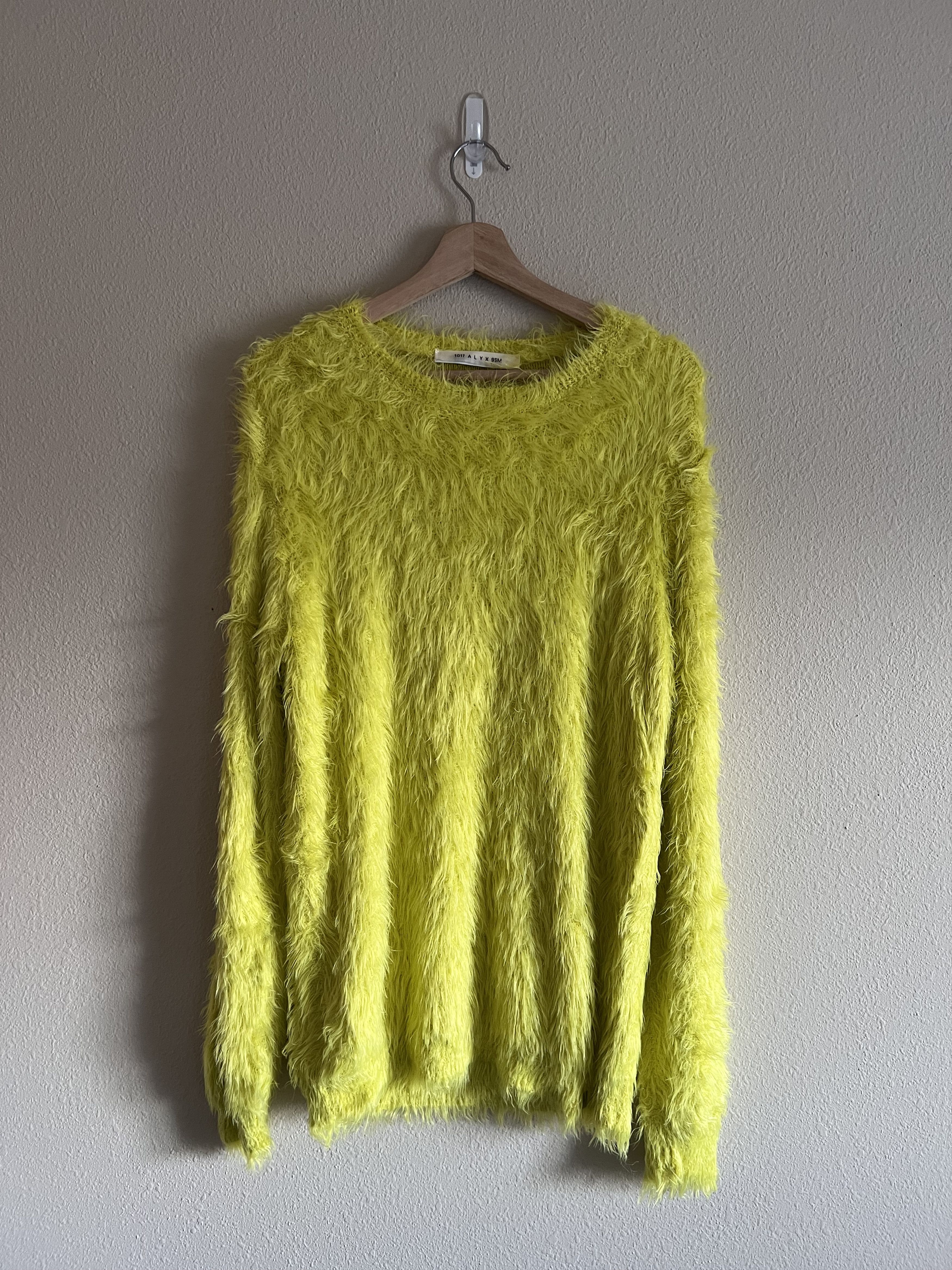 1017 ALYX 9SM 1017 Alyx 9SM Feather Crewneck Sweater in Yellow Size US L / EU 52-54 / 3 - 1 Thumbnail