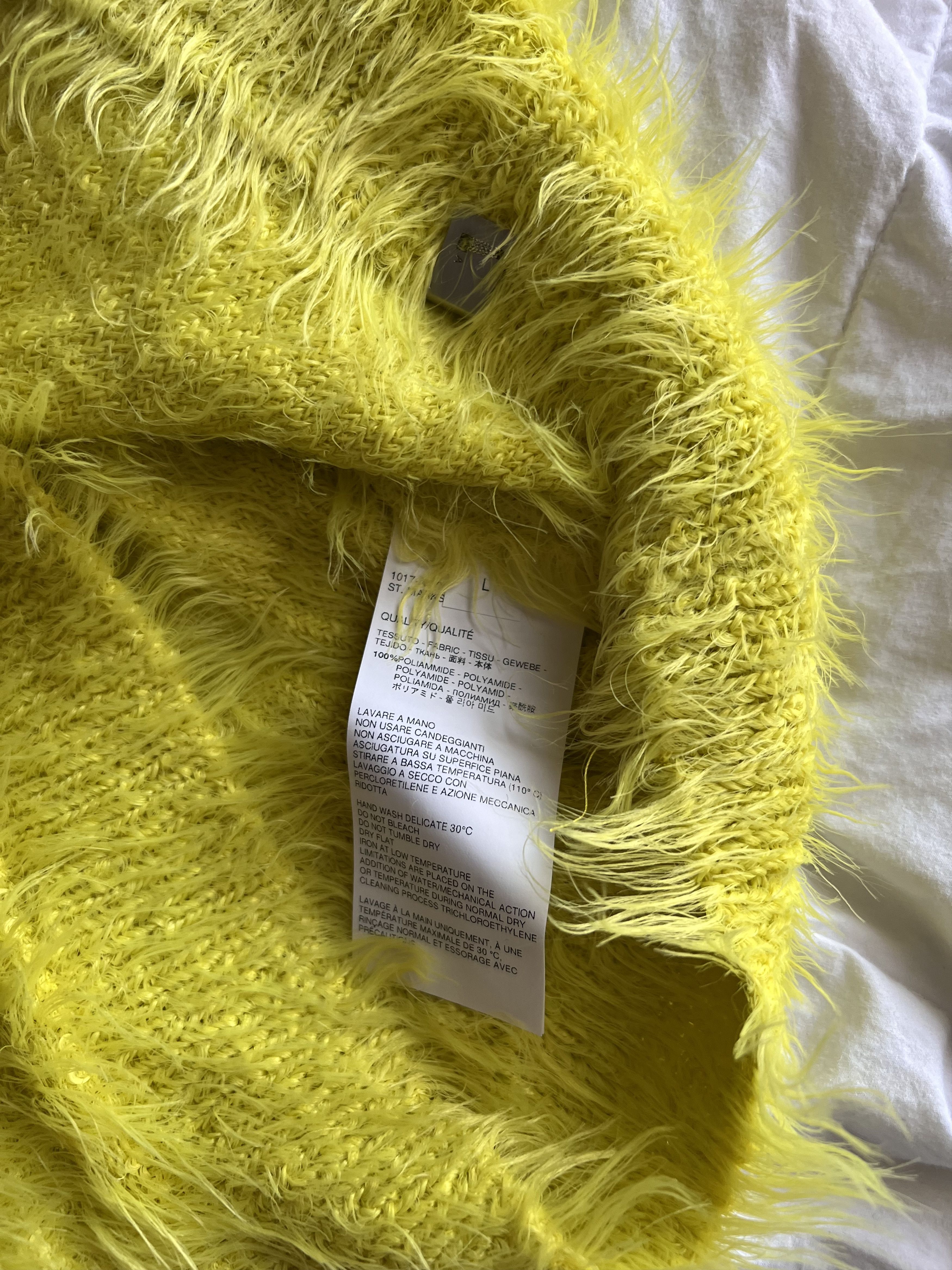 1017 ALYX 9SM 1017 Alyx 9SM Feather Crewneck Sweater in Yellow Size US L / EU 52-54 / 3 - 10 Thumbnail