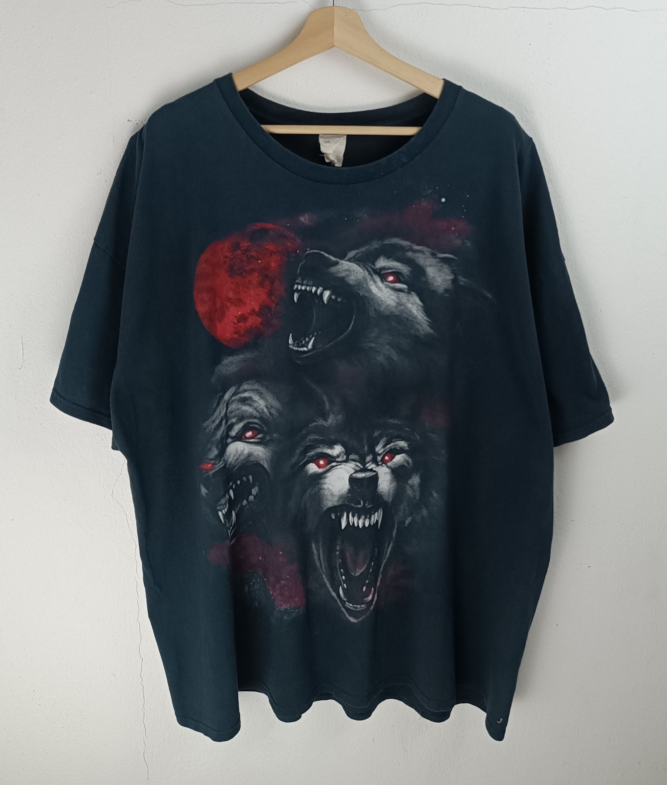 Vintage VINTAGE RED MOON WOLVES OVP HORROR ANIMAL PETS TEE Size US XXL / EU 58 / 5 - 3 Thumbnail