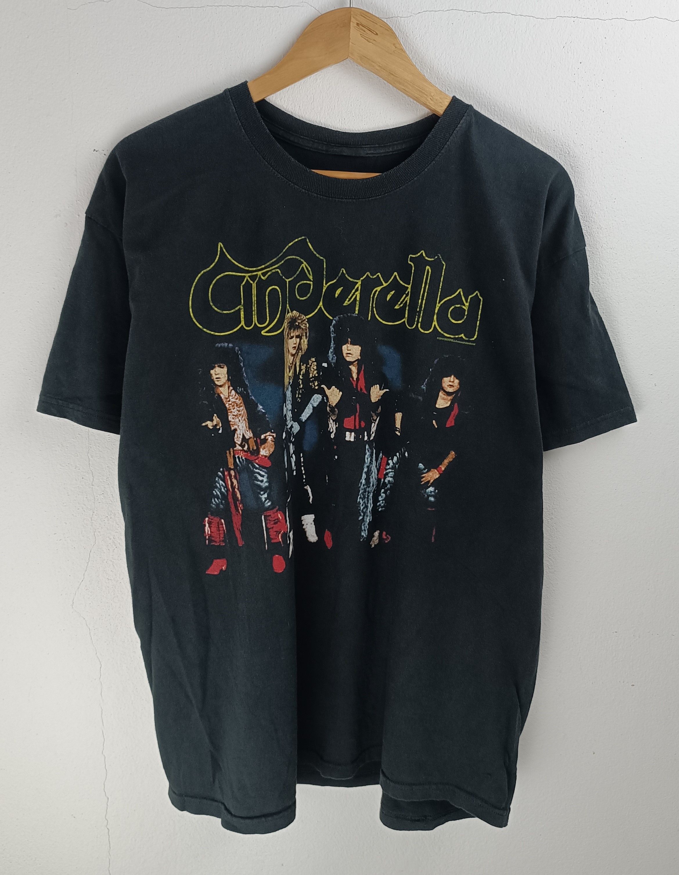 Band Tees VINTAGE CINDERELLA GLAM ROCK TWISTED METAL BOOTLEG TEE Size US L / EU 52-54 / 3 - 3 Thumbnail