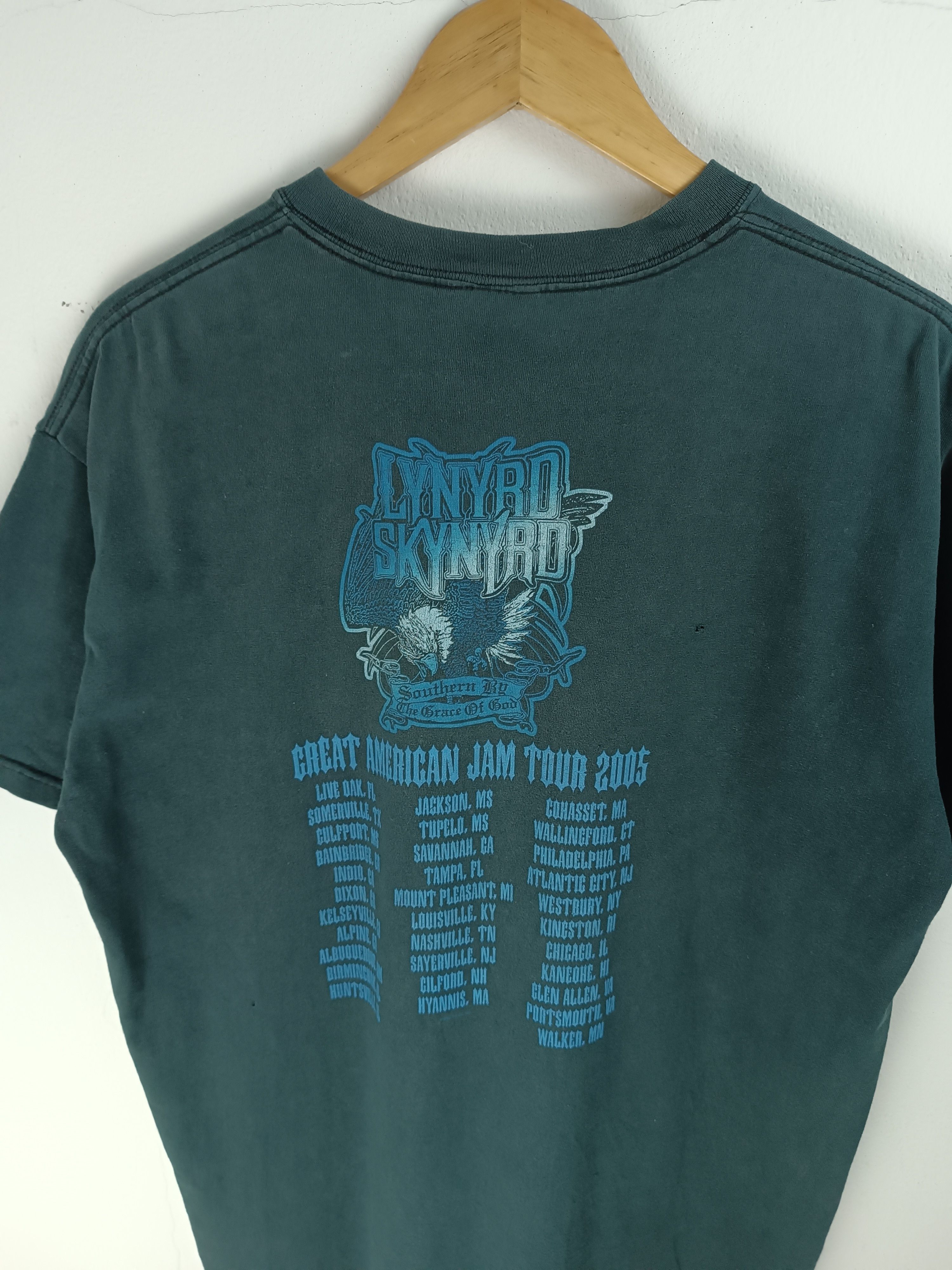 Band Tees VINTAGE '05 LYNYRD SKYNYRD TOUR (zz top zeppelin kid rock) Size US L / EU 52-54 / 3 - 12 Thumbnail