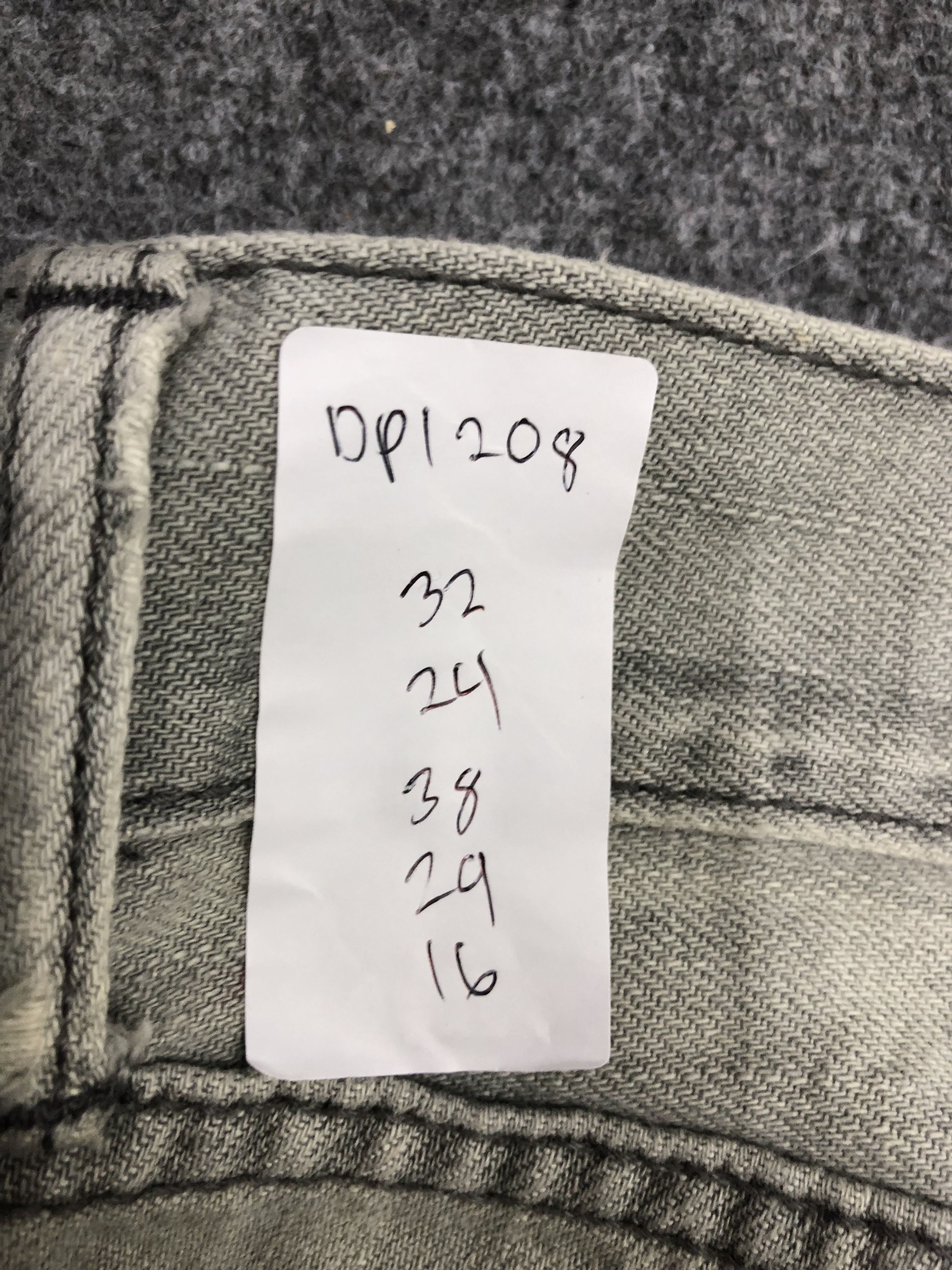 Levi's Vintage Levis 505 Light Wash Jeans DP1208 Size US 32 / EU 48 - 11 Thumbnail
