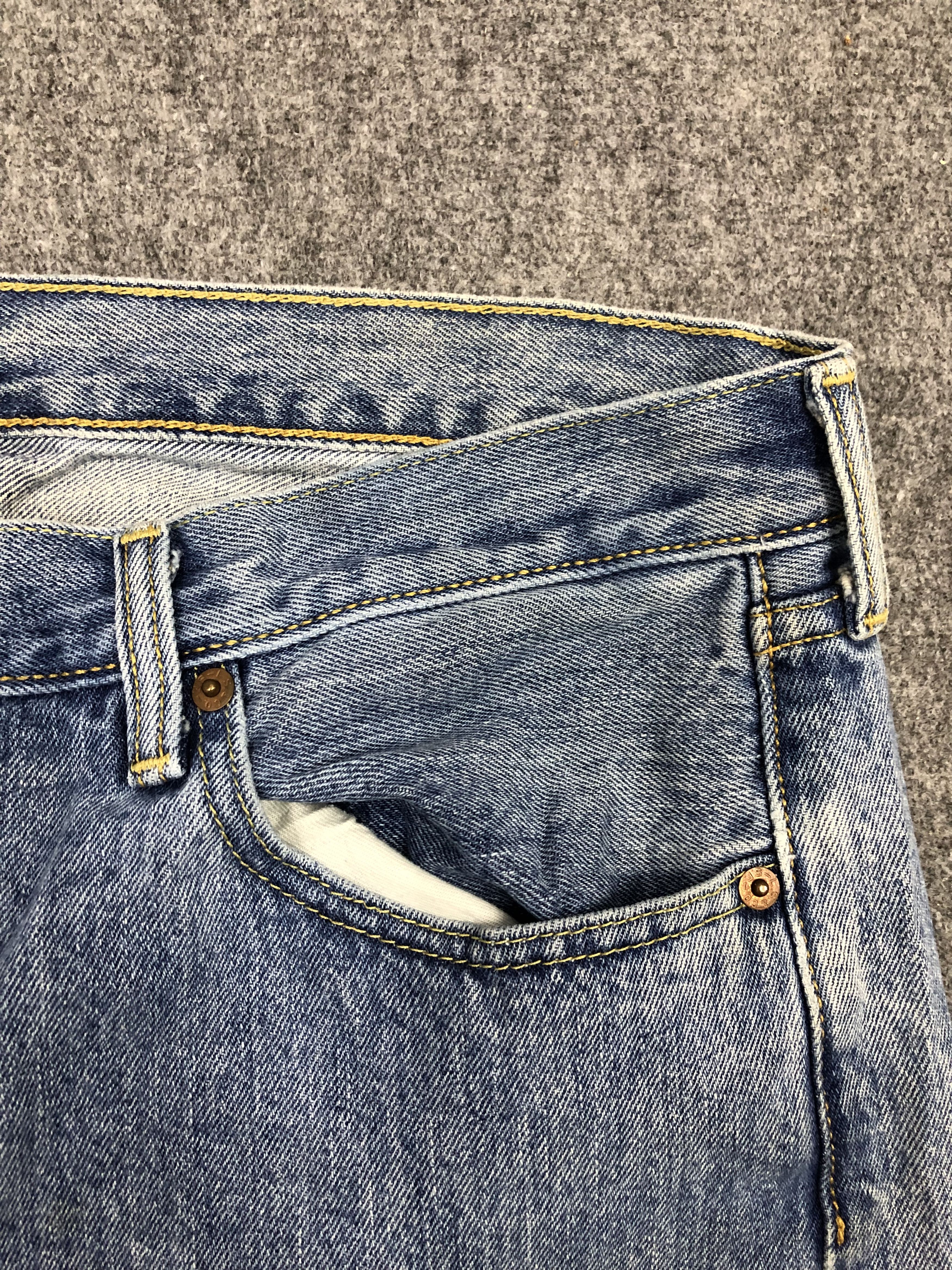 Levi's Vintage Levis 501 Light Blue Jeans DP1210 Size US 36 / EU 52 - 9 Thumbnail
