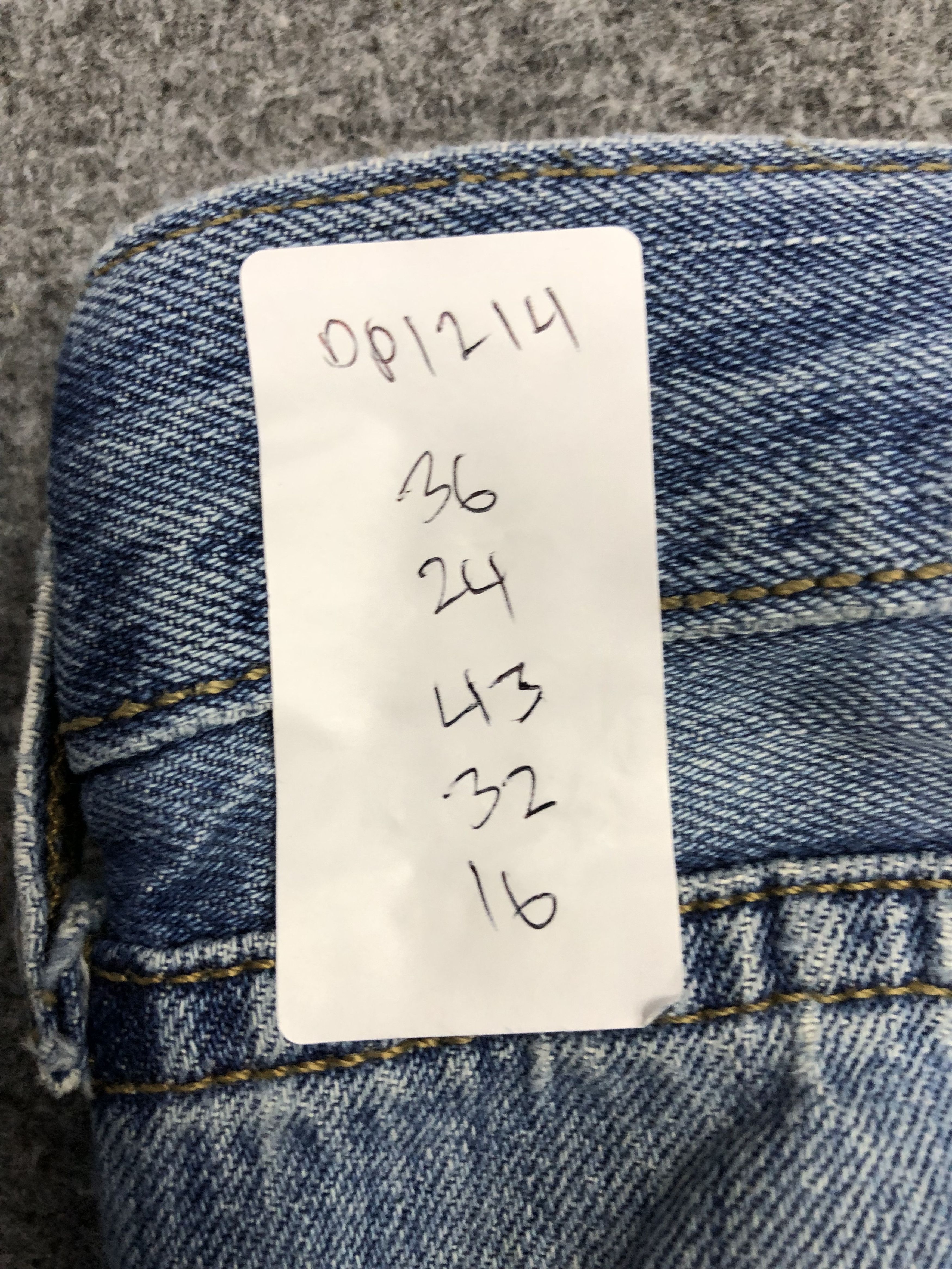Levi's Vintage 80s Levis 501 Faded Blue Jeans DP1214 Size US 36 / EU 52 - 14 Thumbnail