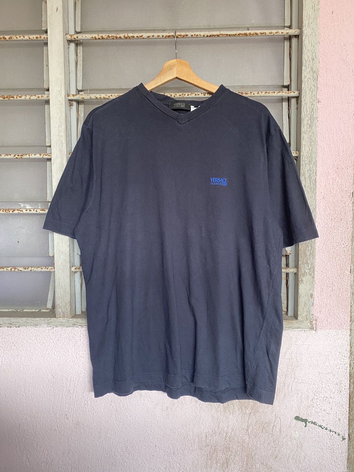 Versace × Vintage SS Versace Classic V2 vneck tshirt Size US L / EU 52-54 / 3 - 5 Thumbnail