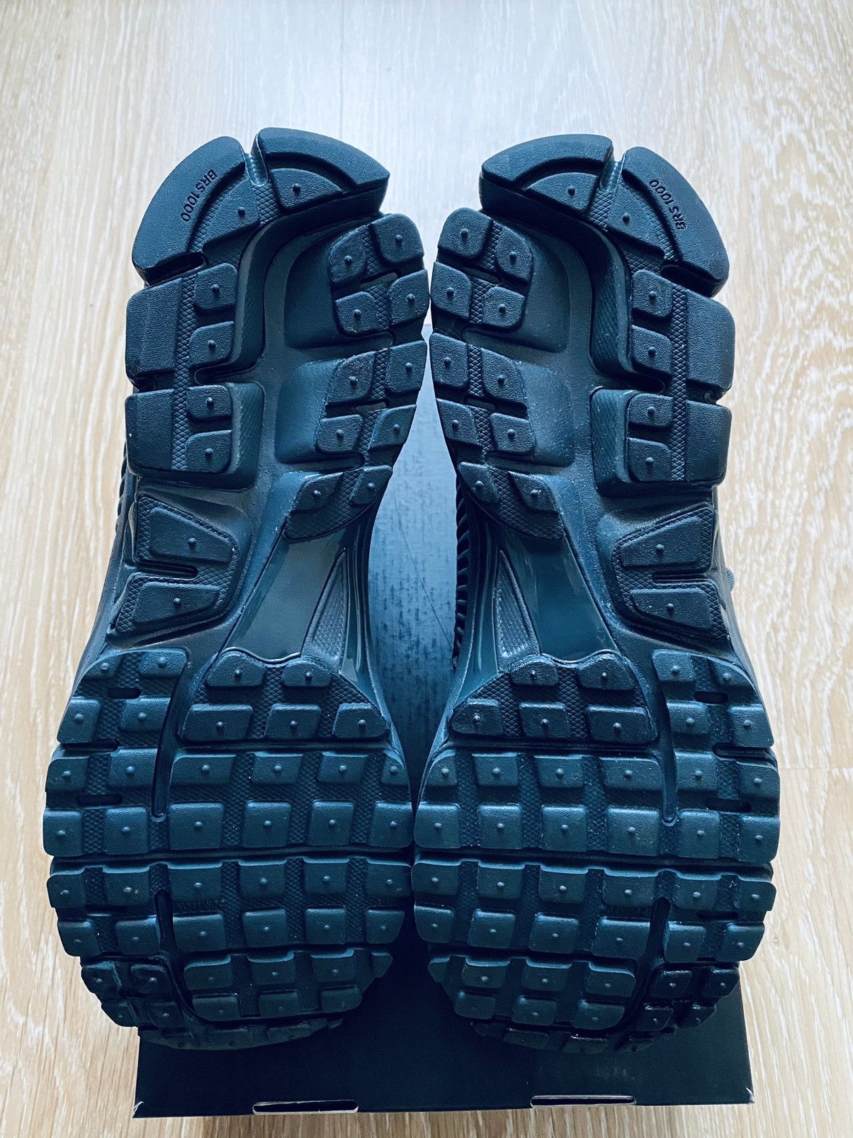 Nike NikeLab Air Zoom Vomero5 Size US 10.5 / EU 43-44 - 15 Thumbnail
