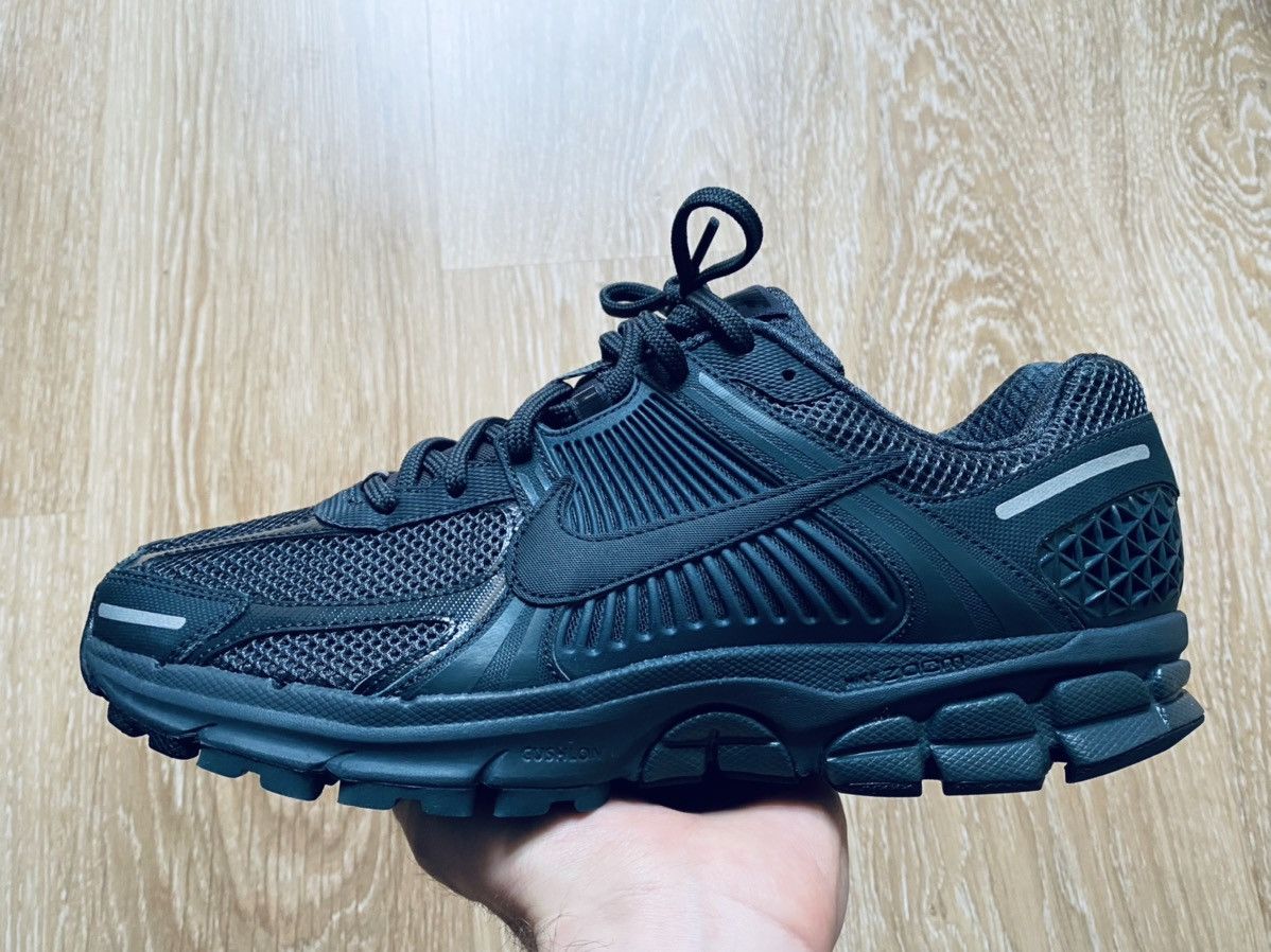 Nike NikeLab Air Zoom Vomero5 Size US 10.5 / EU 43-44 - 13 Thumbnail