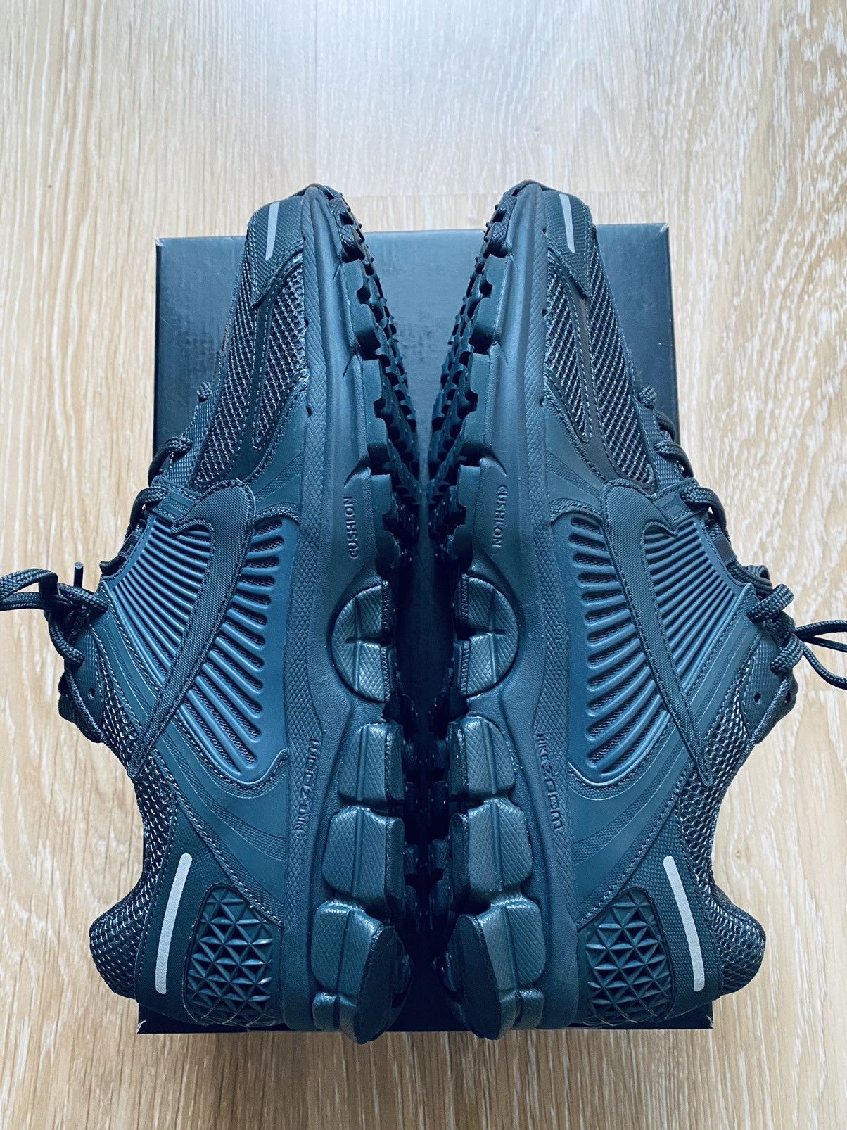 Nike NikeLab Air Zoom Vomero5 Size US 10.5 / EU 43-44 - 12 Thumbnail