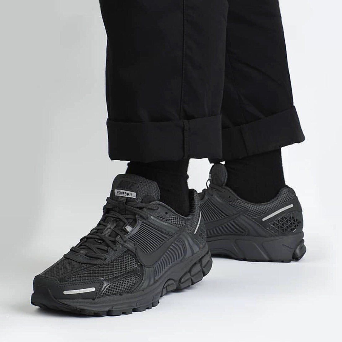 Nike NikeLab Air Zoom Vomero5 Size US 10.5 / EU 43-44 - 18 Thumbnail