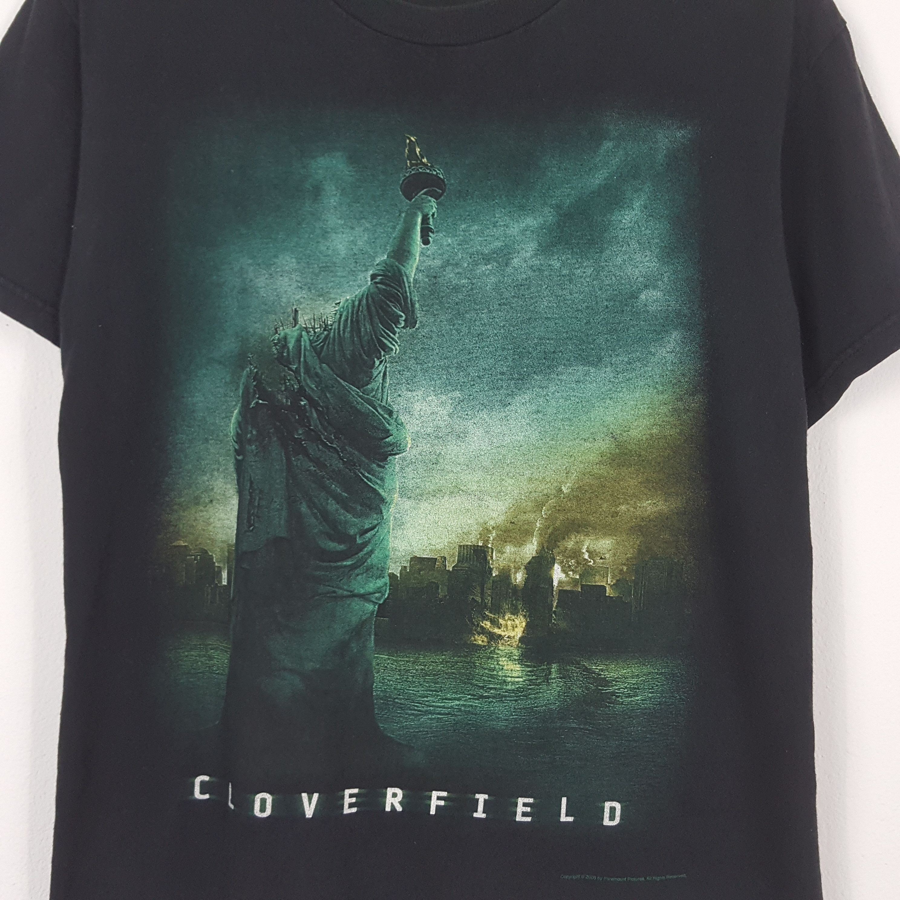 Vintage Vintage CLOVERFILED American Monster Horror Film T-Shirt Size US M / EU 48-50 / 2 - 5 Thumbnail