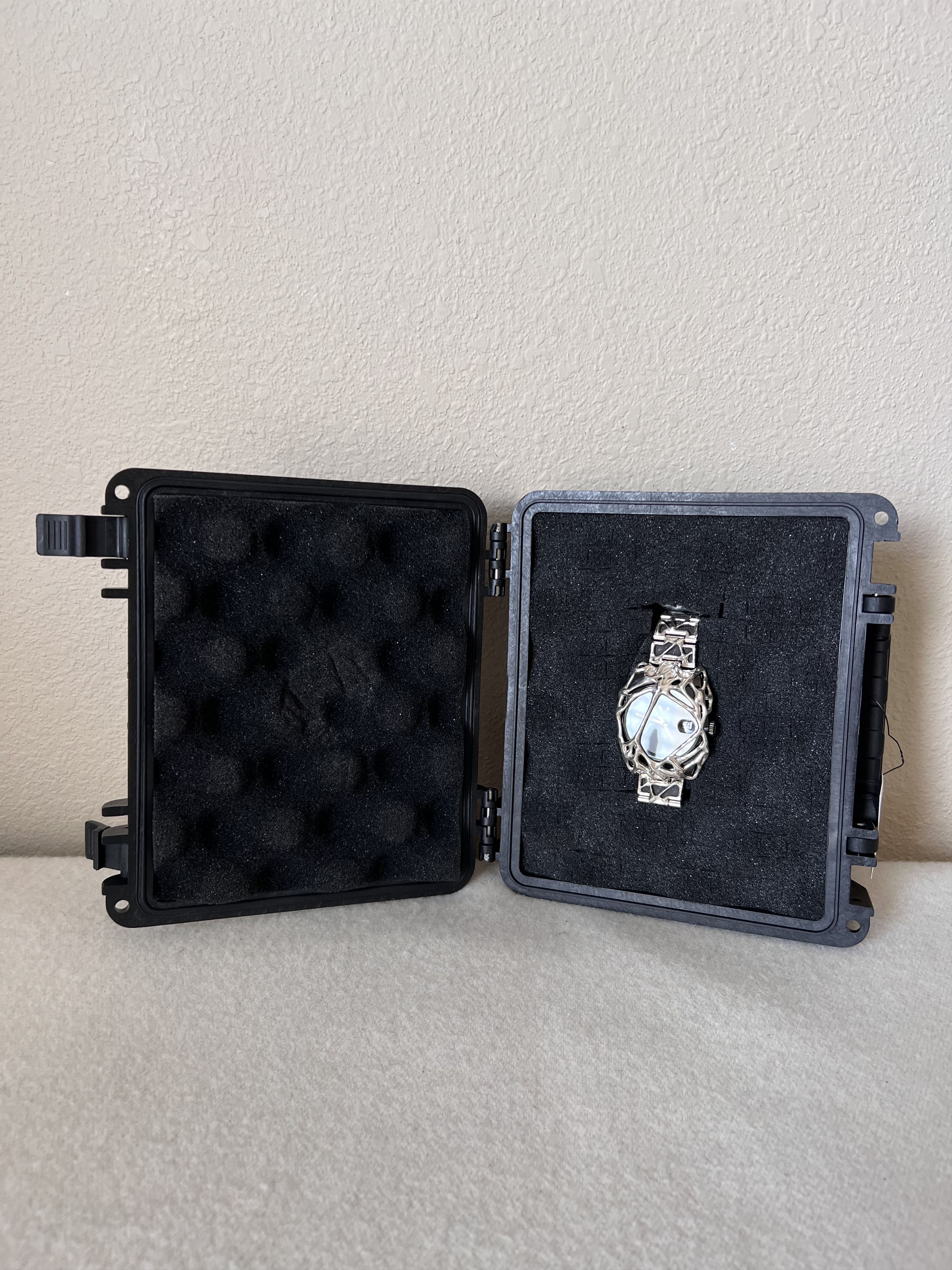 Other Alabaster Industries Sinew Watch in Black Size ONE SIZE - 7 Thumbnail