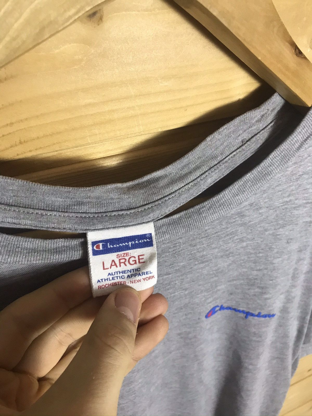Champion Vintage Champion small logo t-shirt Size US L / EU 52-54 / 3 - 6 Thumbnail