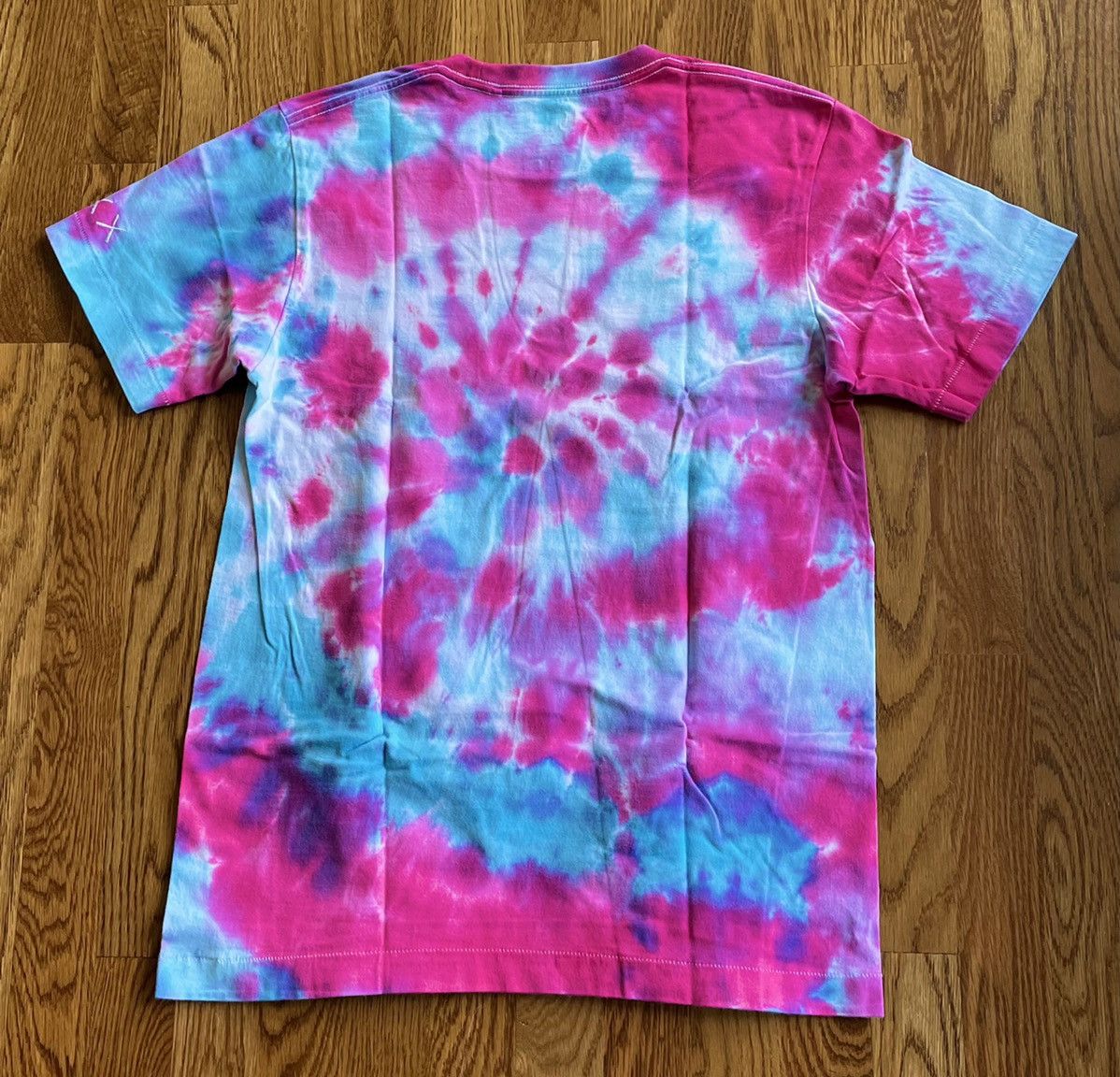 Kaws × Uniqlo Small Sesame Street UT Elmo Pink White Blue BFF Tee Shirt Size US S / EU 44-46 / 1 - 4 Thumbnail