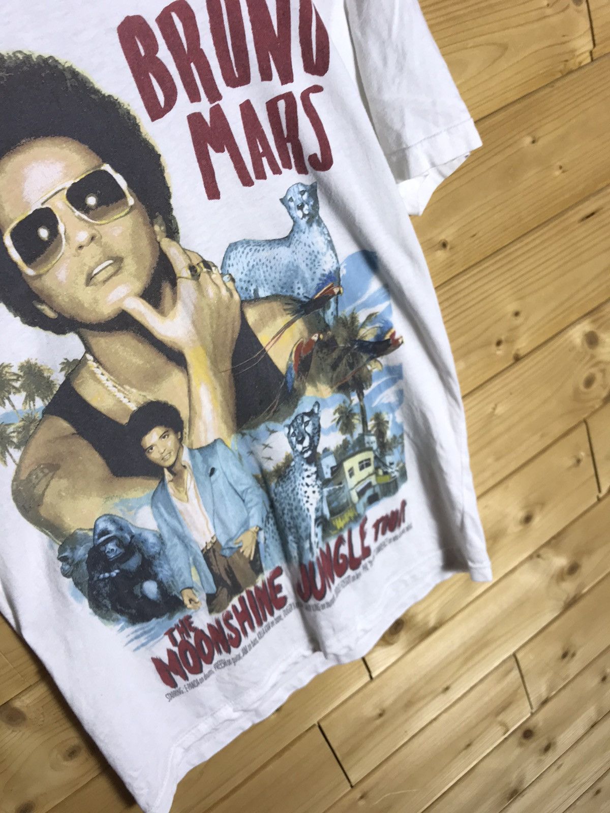 Band Tees Bruno Mars tour t-shirt Size US S / EU 44-46 / 1 - 3 Thumbnail