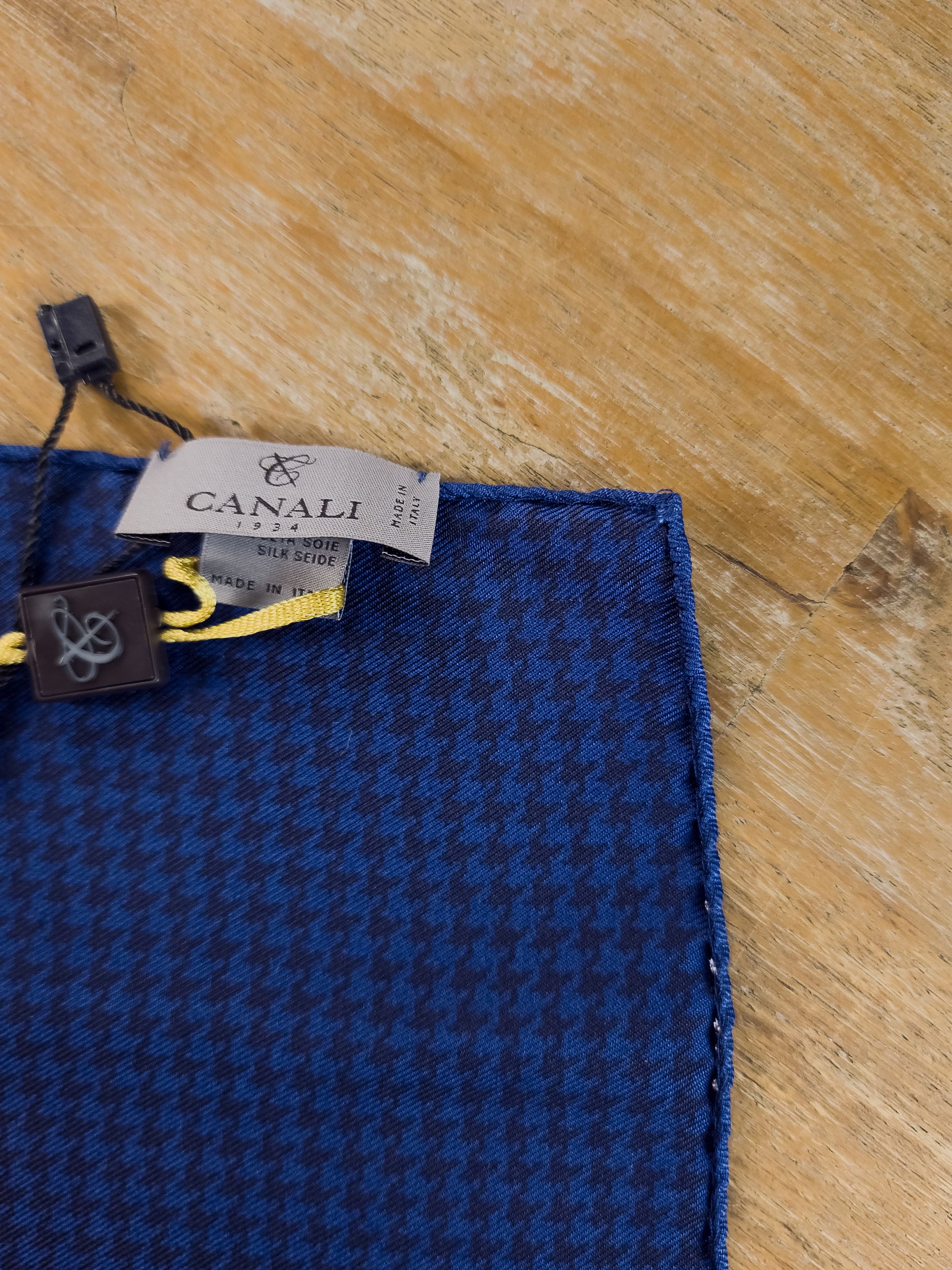 Canali CANALI blue polka dots houndstooth print silk pocket square Size ONE SIZE - 4 Thumbnail