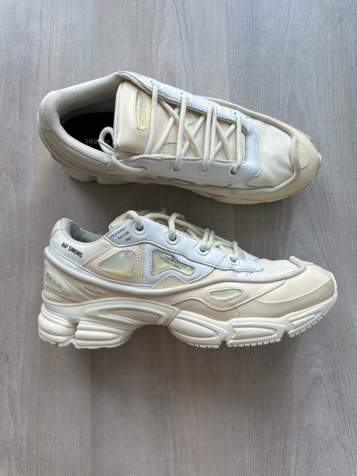 Raf simons ozweego on sale bunny cream white