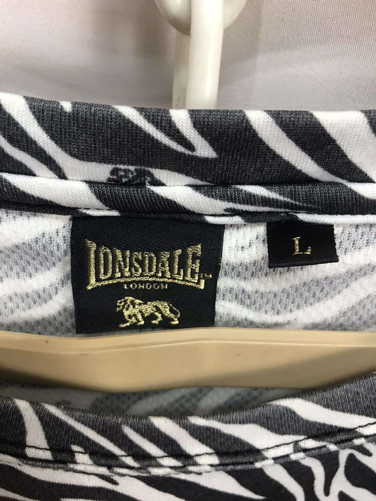Lonsdale Lonsdale London fullprint jersey tshirt Size US M / EU 48-50 / 2 - 4 Thumbnail