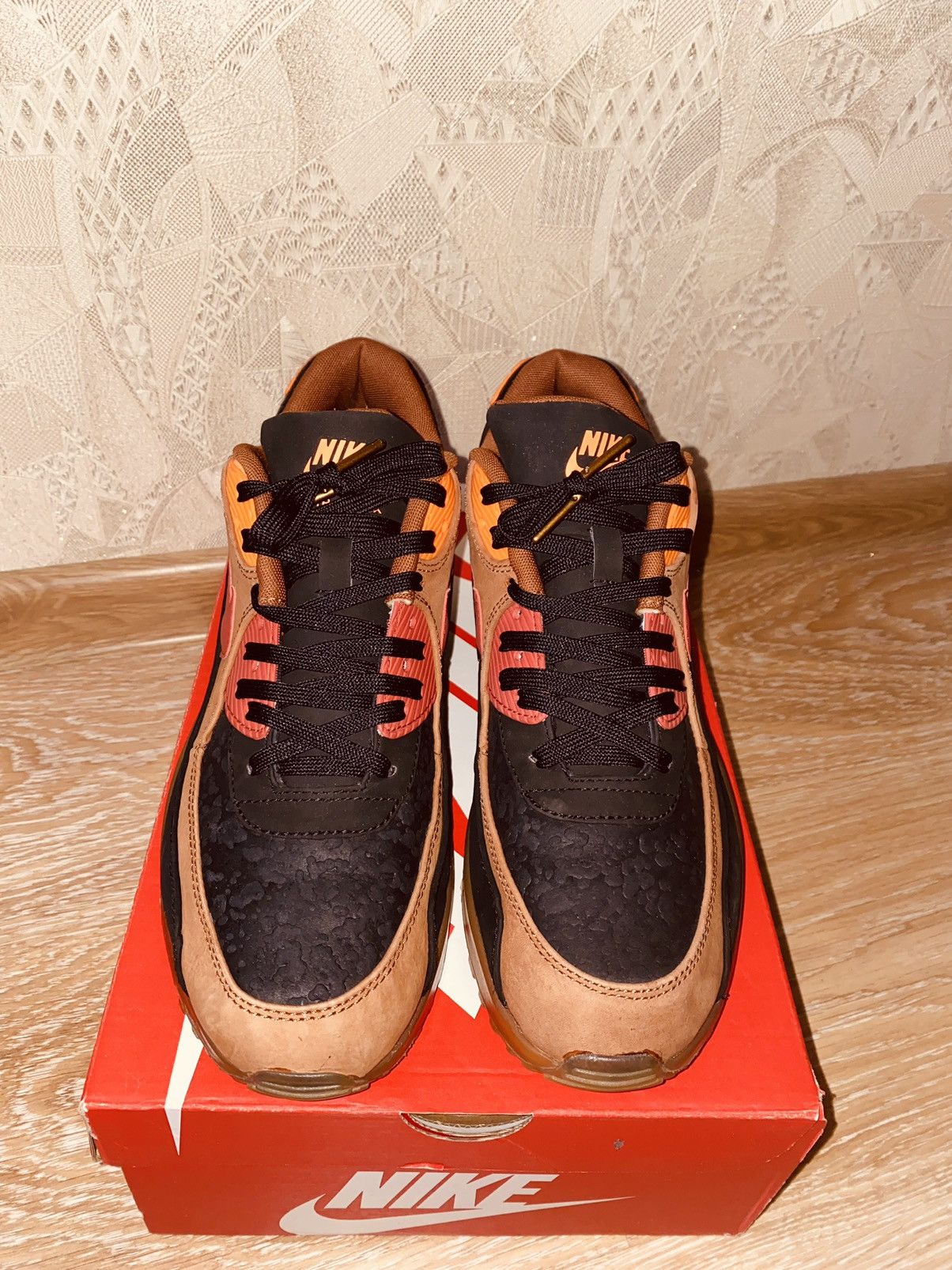 Nike ACG × Supreme Nike Air Max 90 Ice Halloween Bw 2014 Tn Size US 10 / EU 43 - 11 Thumbnail