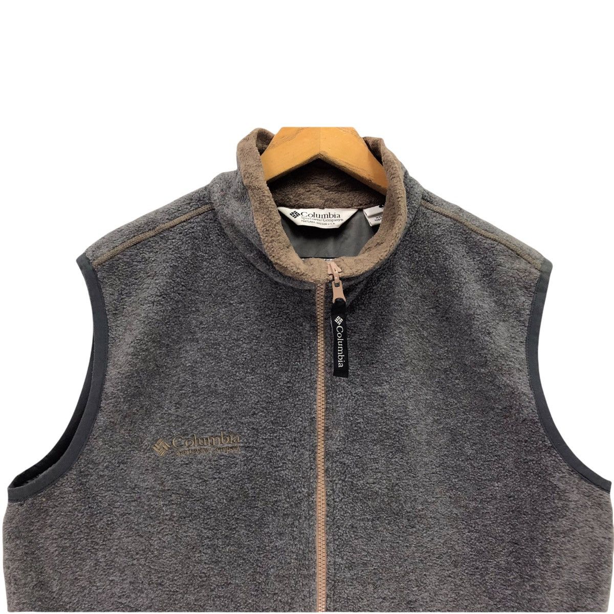 Columbia Vintage Columbia Small Logo Vest Jacket Size US L / EU 52-54 / 3 - 2 Thumbnail