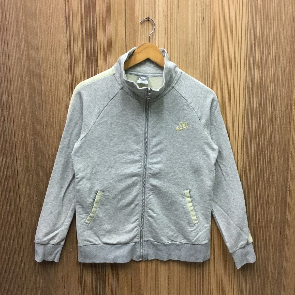 Nike × Vintage Vintage Nike Small Logo Zipper Jacket Size US S / EU 44-46 / 1 - 1 Thumbnail