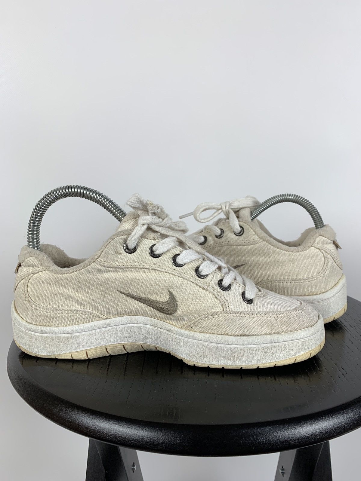 Nike 00s Vintage Nike Tennis Court Women’s Low Sneaks Size US 5.5 / IT 35.5 - 7 Thumbnail