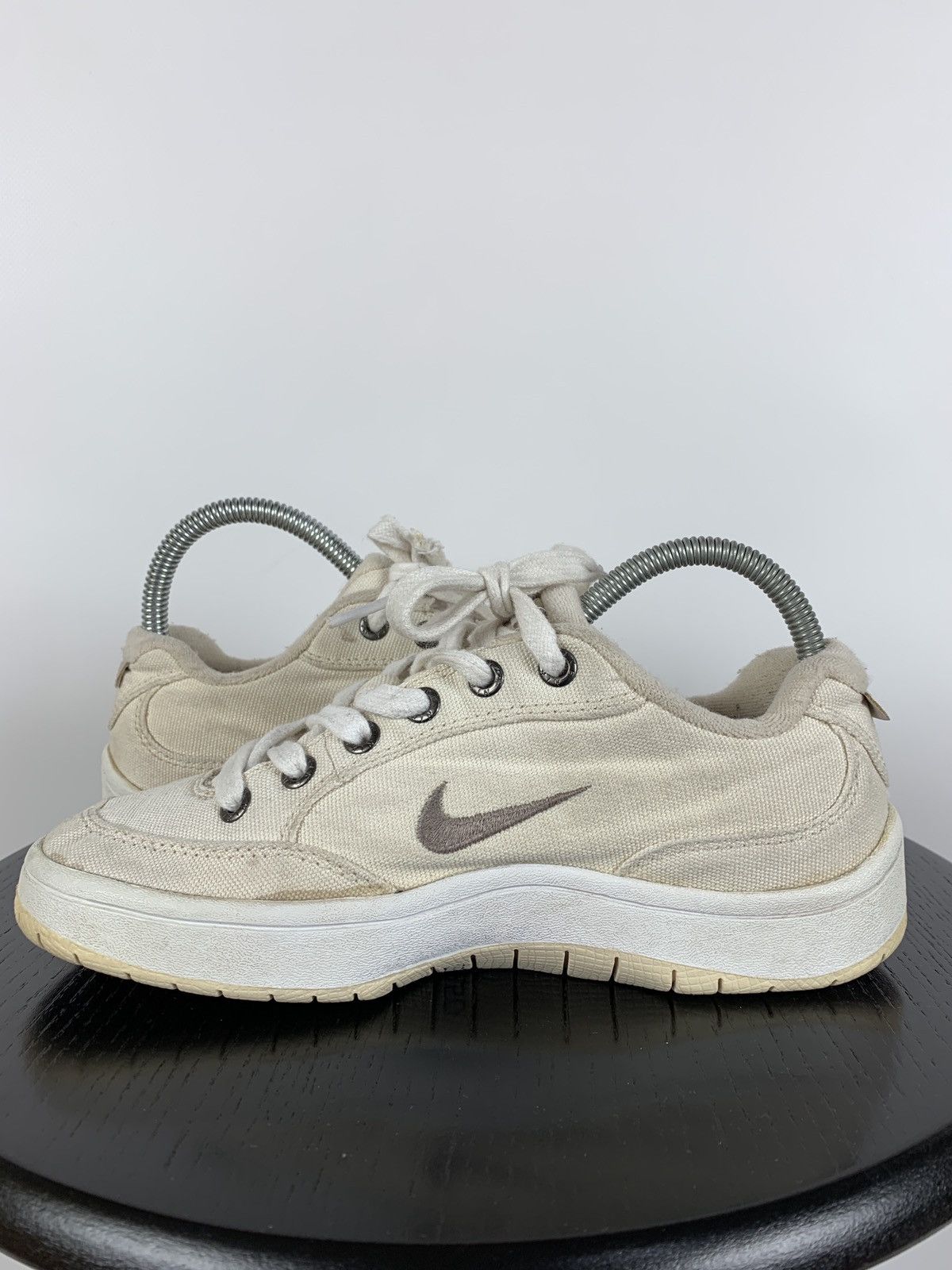Nike 00s Vintage Nike Tennis Court Women’s Low Sneaks Size US 5.5 / IT 35.5 - 6 Thumbnail