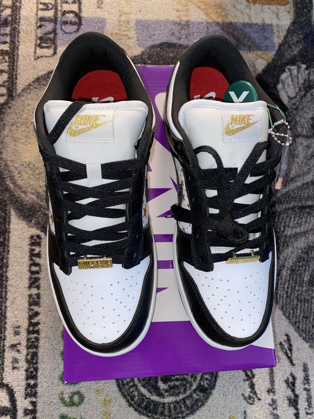 Nike × Supreme Nike SB Dunk Low Supreme Stars Black (2021) Size US 8.5 / EU 41-42 - 3 Thumbnail